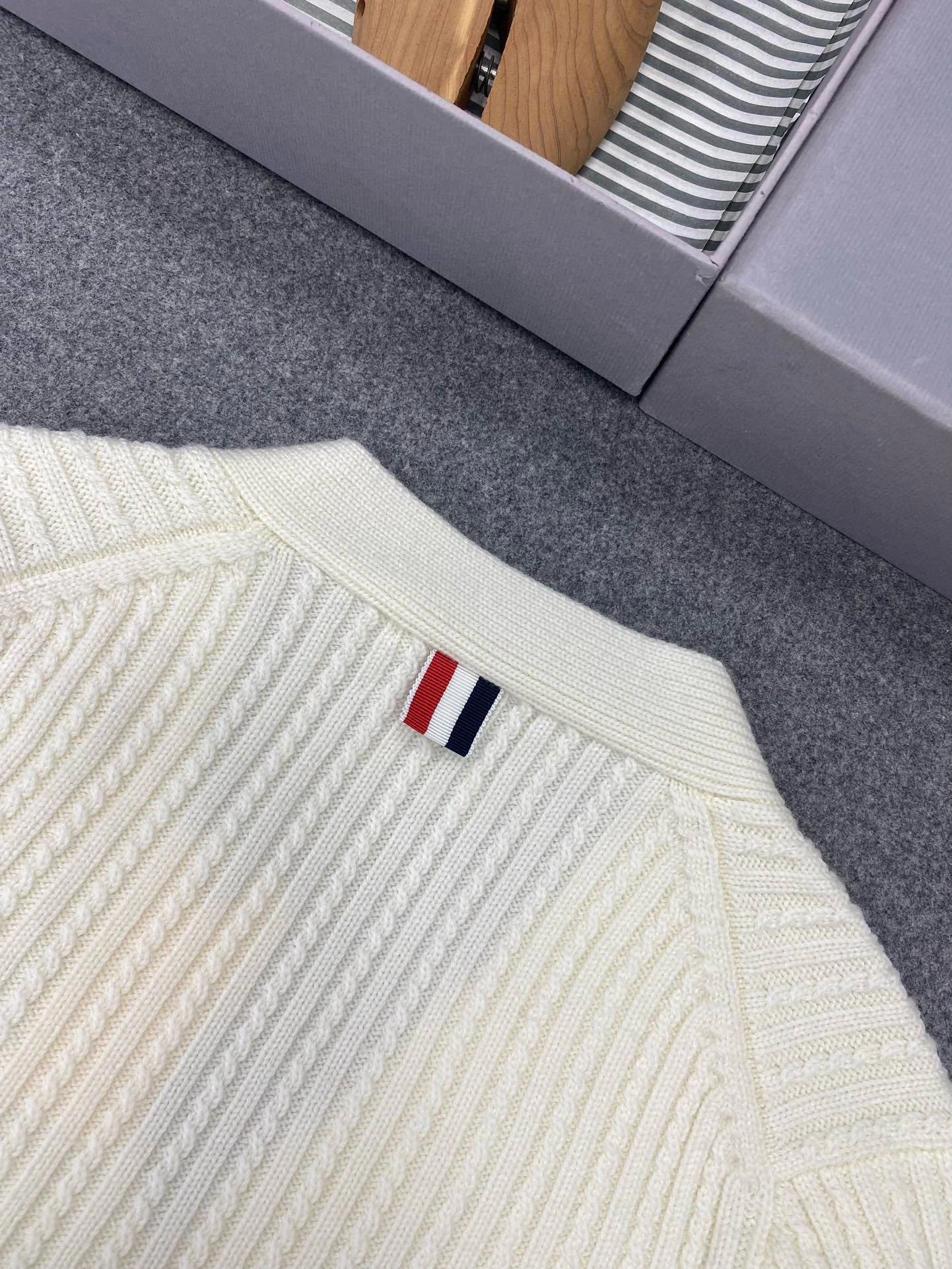 Bald Eagle-- 2row95 wool high quality version item:D-F801J1006