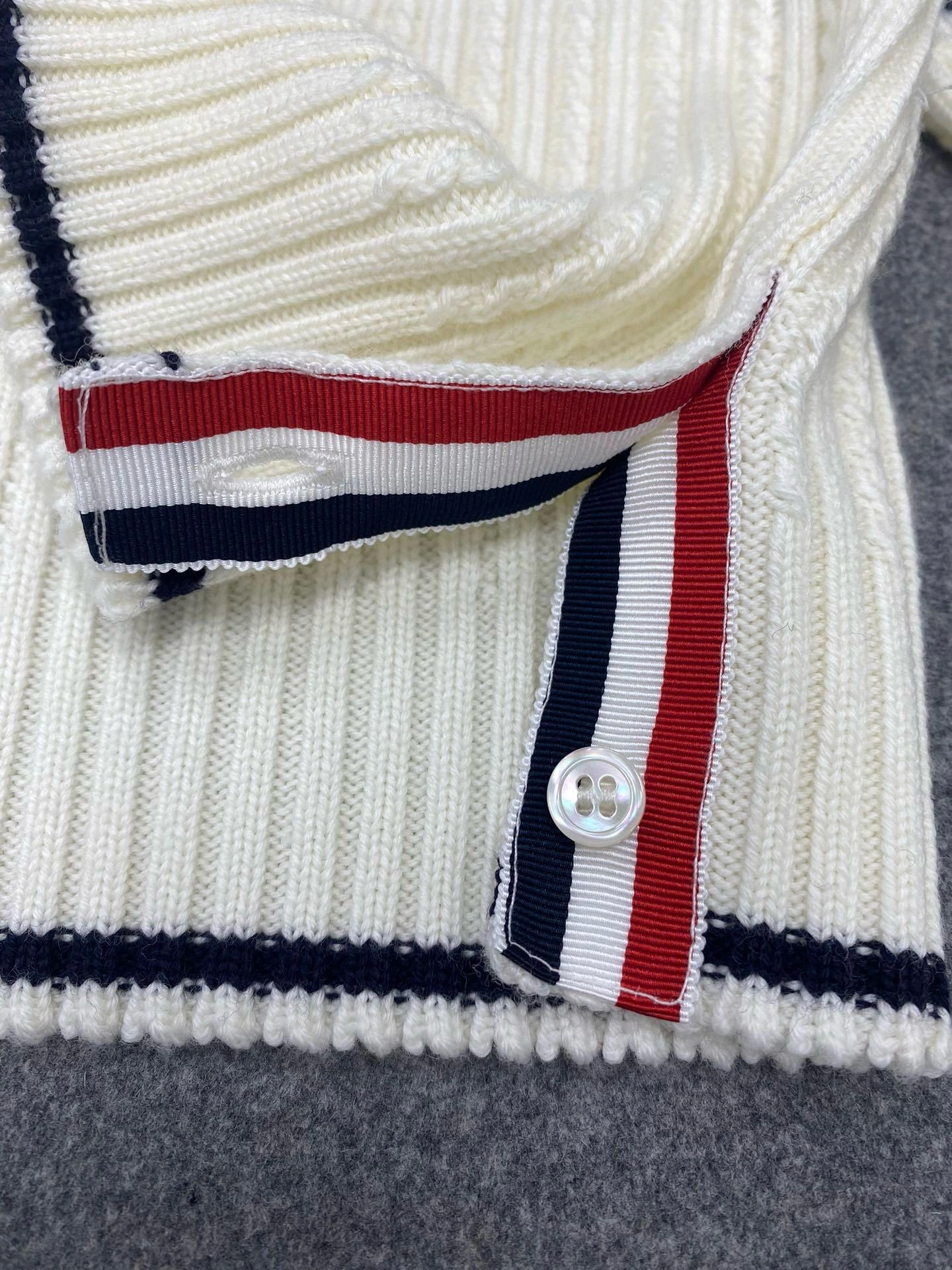 Bald Eagle-- 2row95 wool high quality version item:D-F801J1006