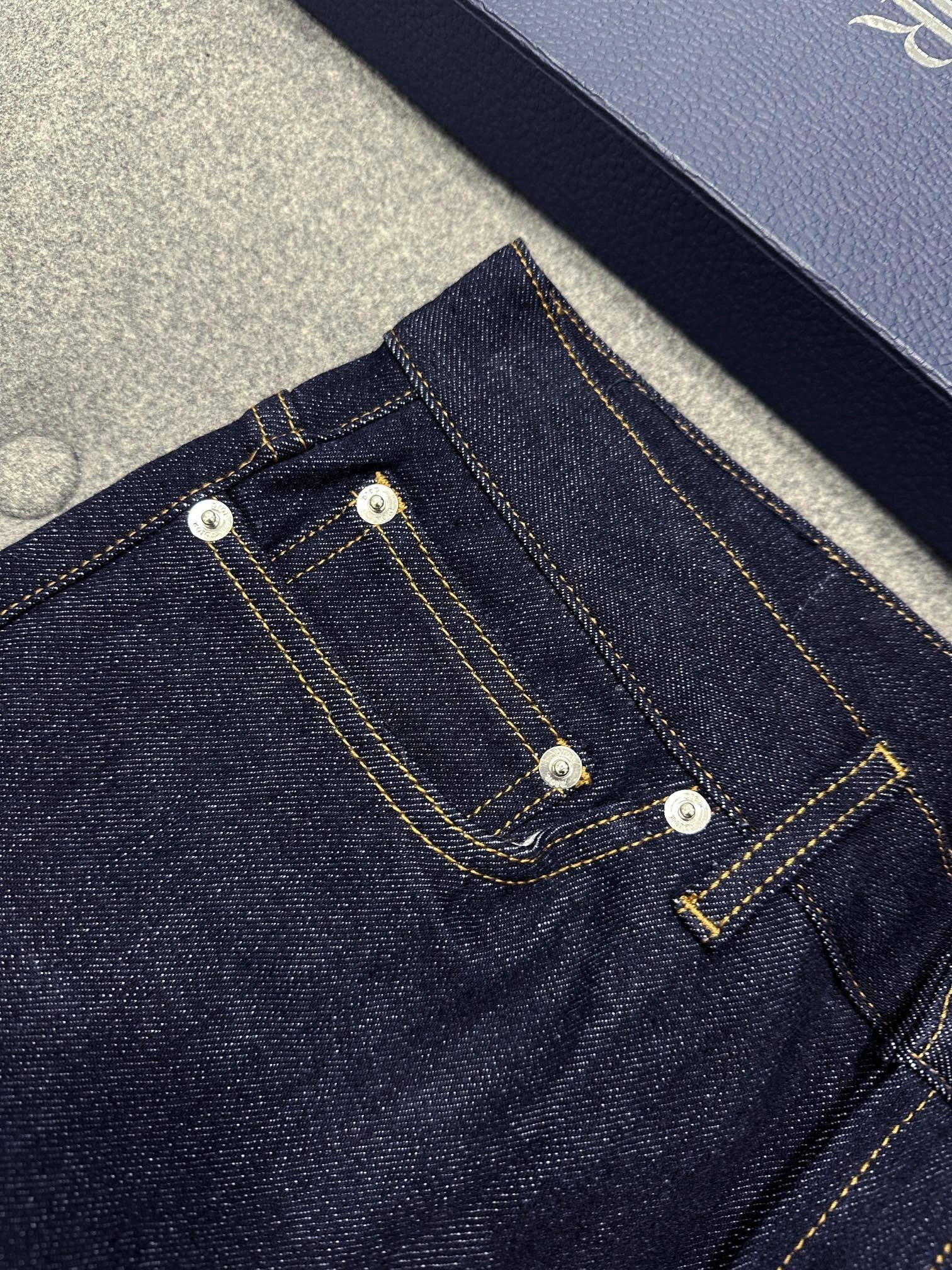 Bald Eagle-- 4ior item: D-F801D1148