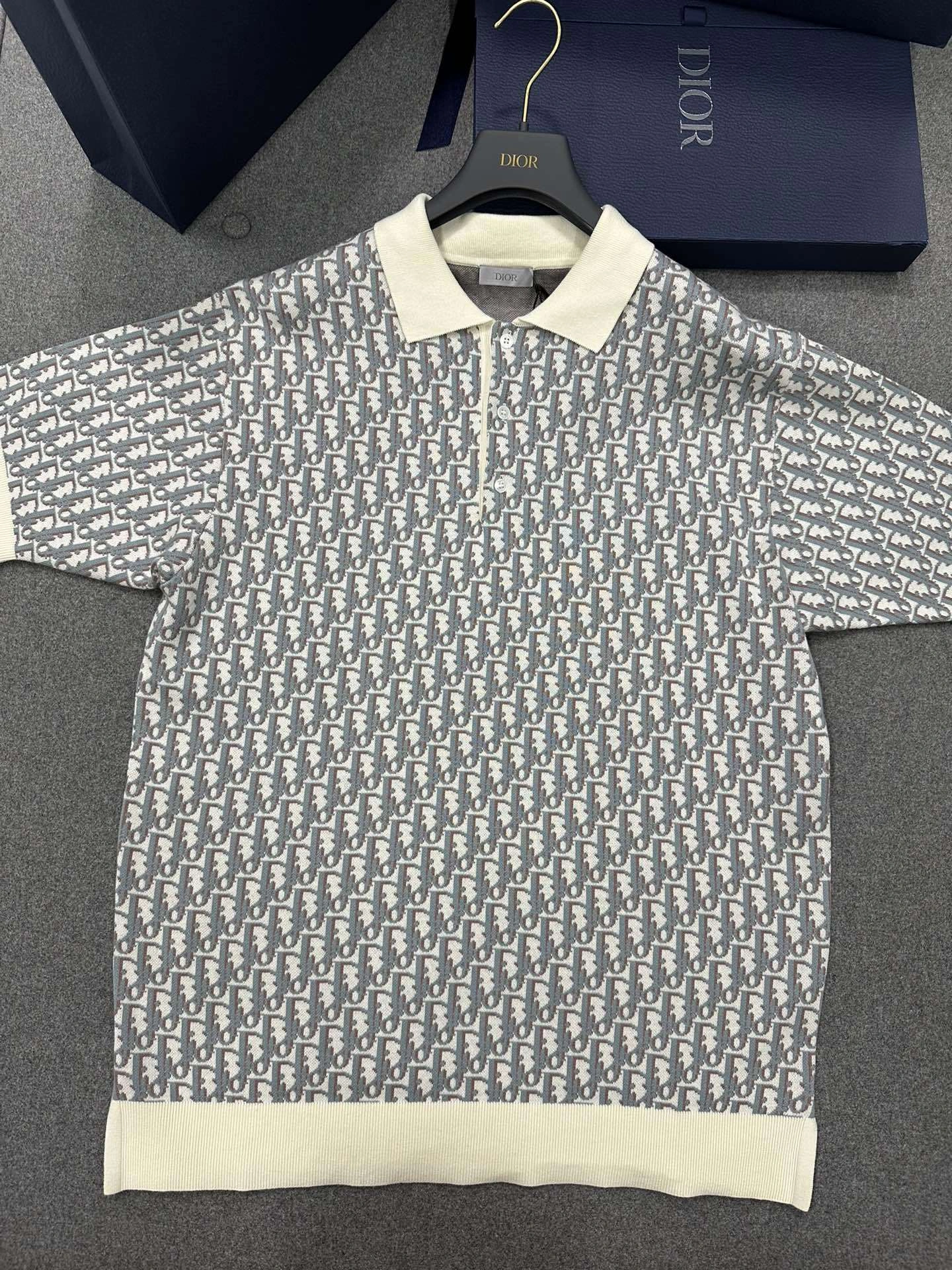 Bald Eagle-- 4ior polo item: D-F801D1146