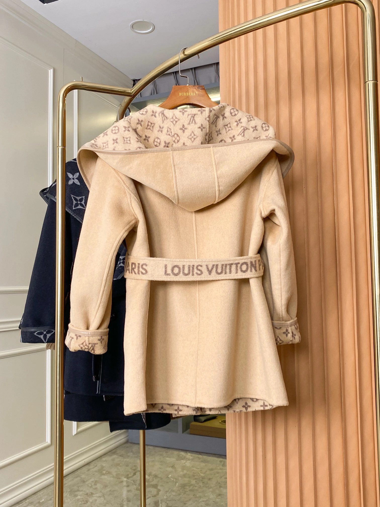 Bald Eagle-- 8V 1AAAWD cashmere Wool lambskin item:D-F020K0120