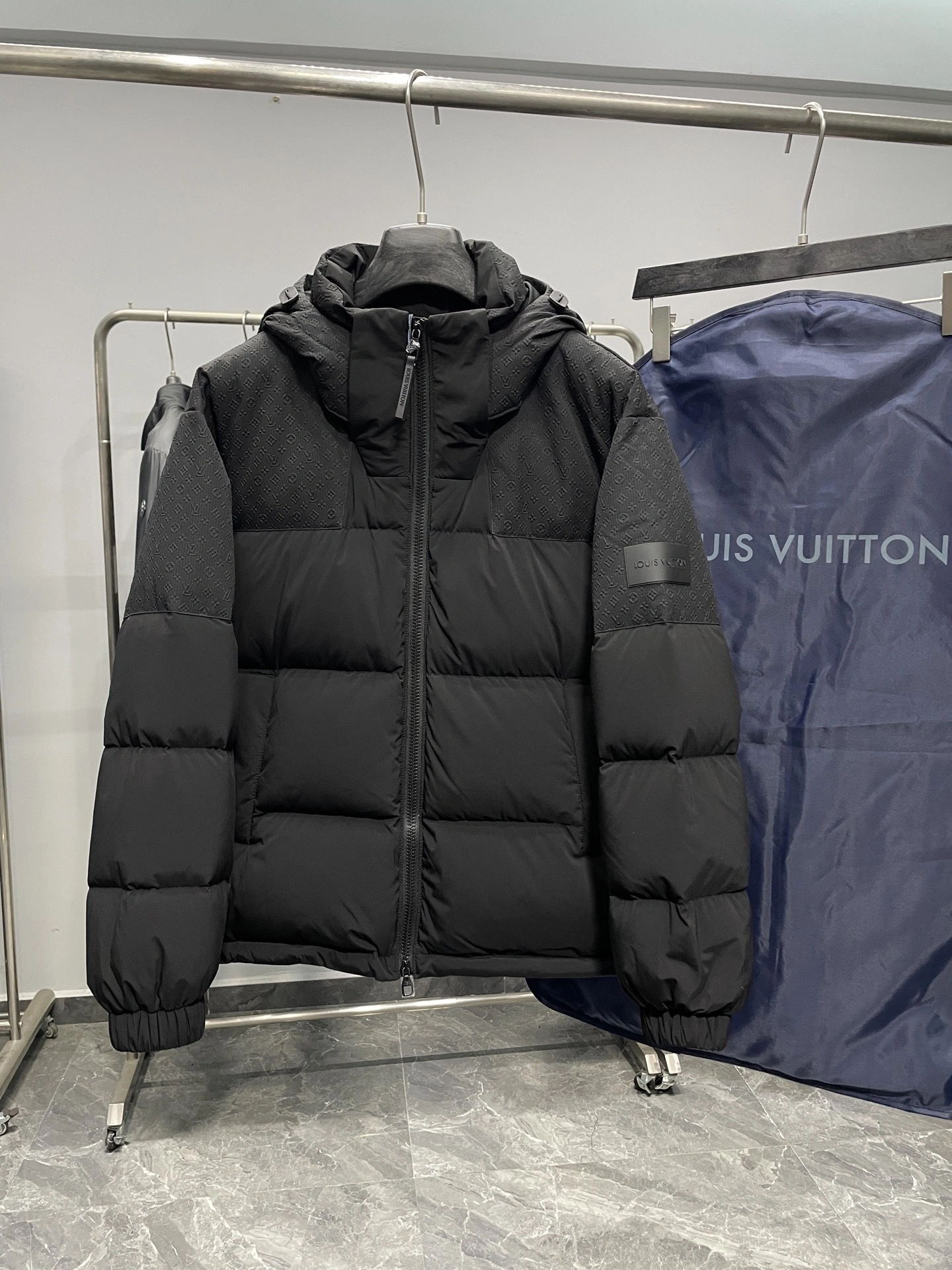 Bald Eagle-- 8V Down jacket 90 white goose down item:E-F360K1828