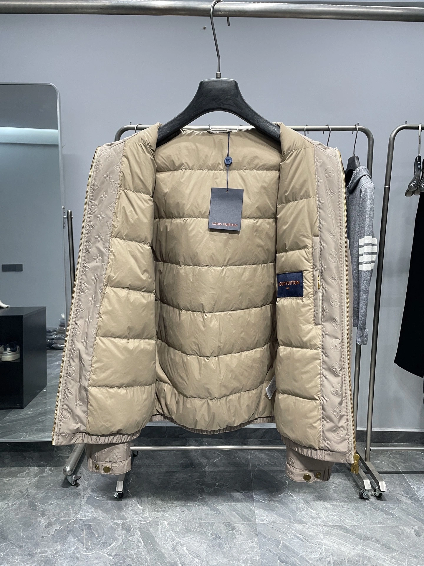 Bald Eagle-- 8V high quality version Down jacket 2Colour item:E-F360K1807-2