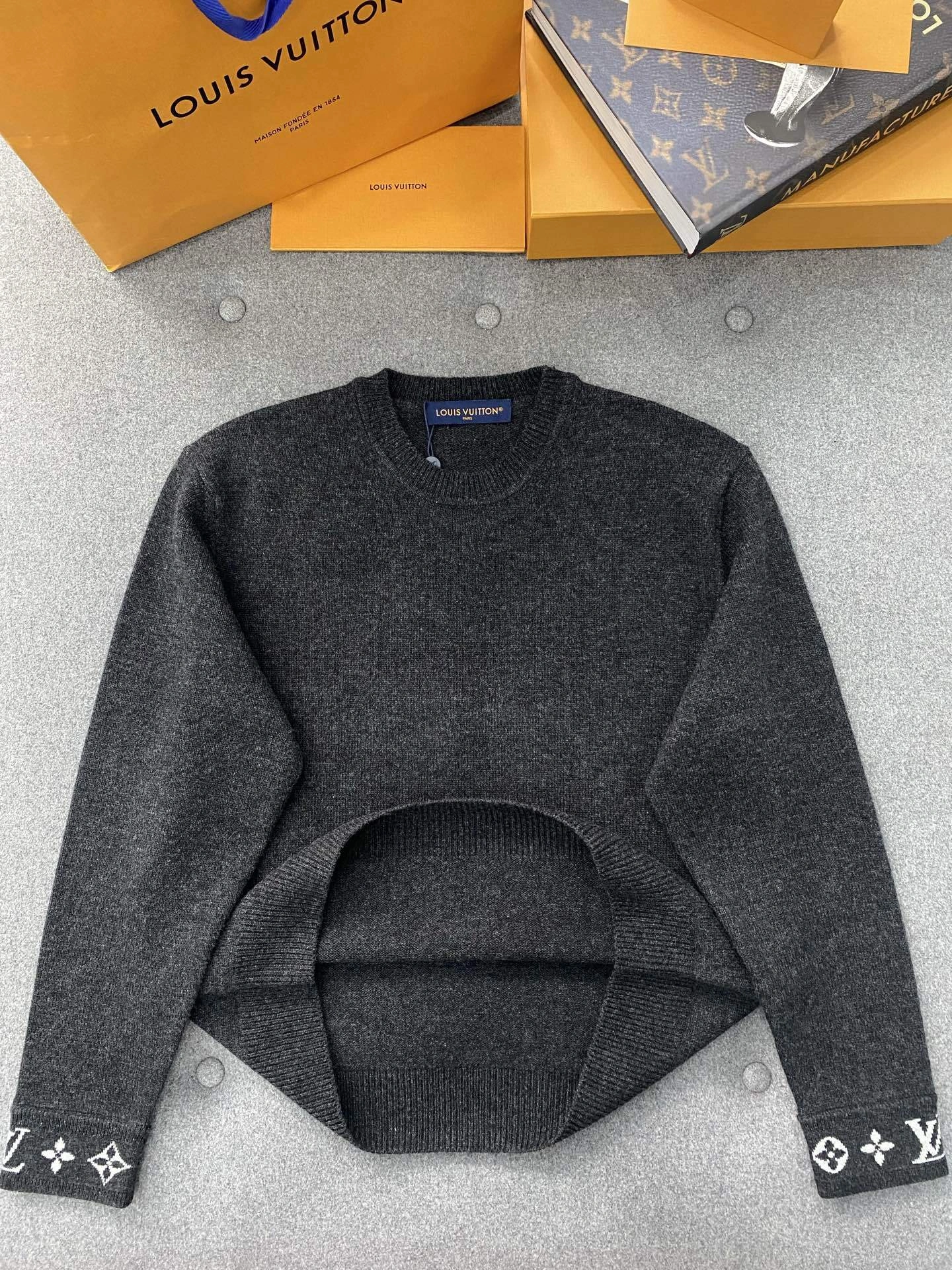Bald Eagle-- 8V high quality version cashmere oversize item: E-F801I2949H