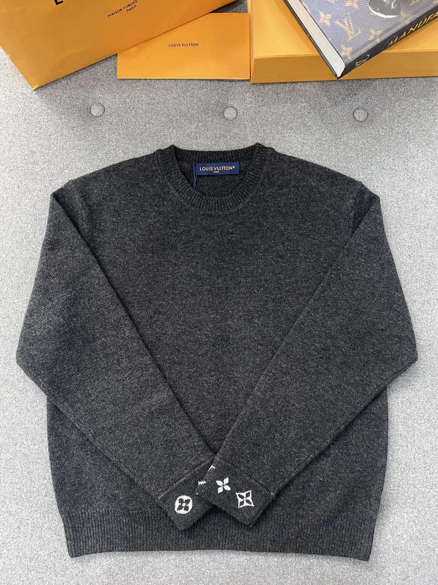 Bald Eagle-- 8V high quality version cashmere oversize item: E-F801I2949H