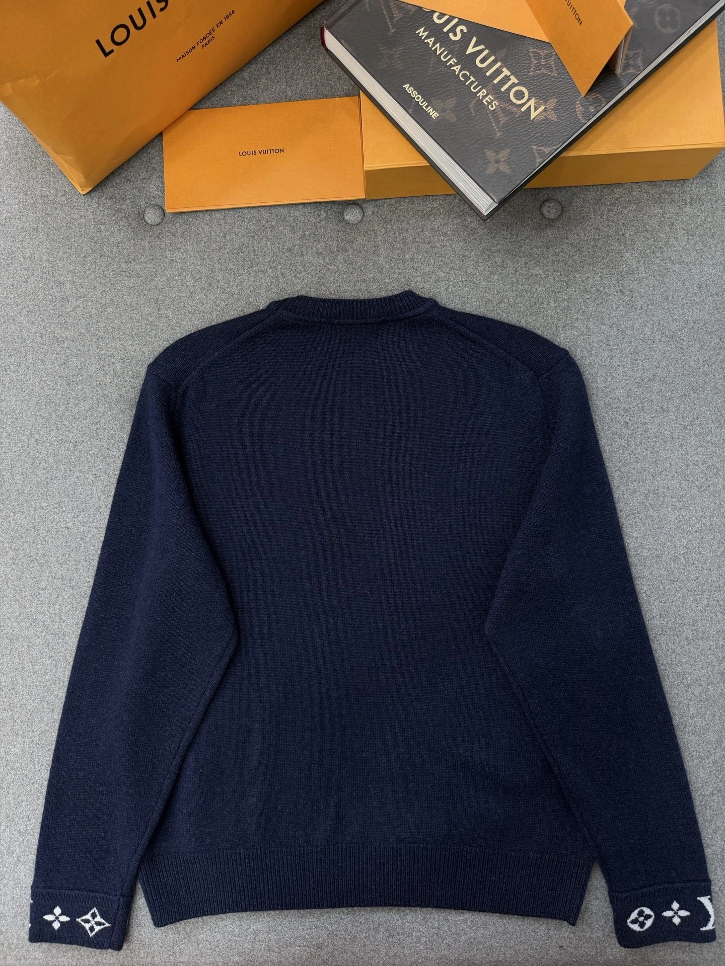 Bald Eagle-- 8V high quality version cashmere oversized item:E-F801L2778H