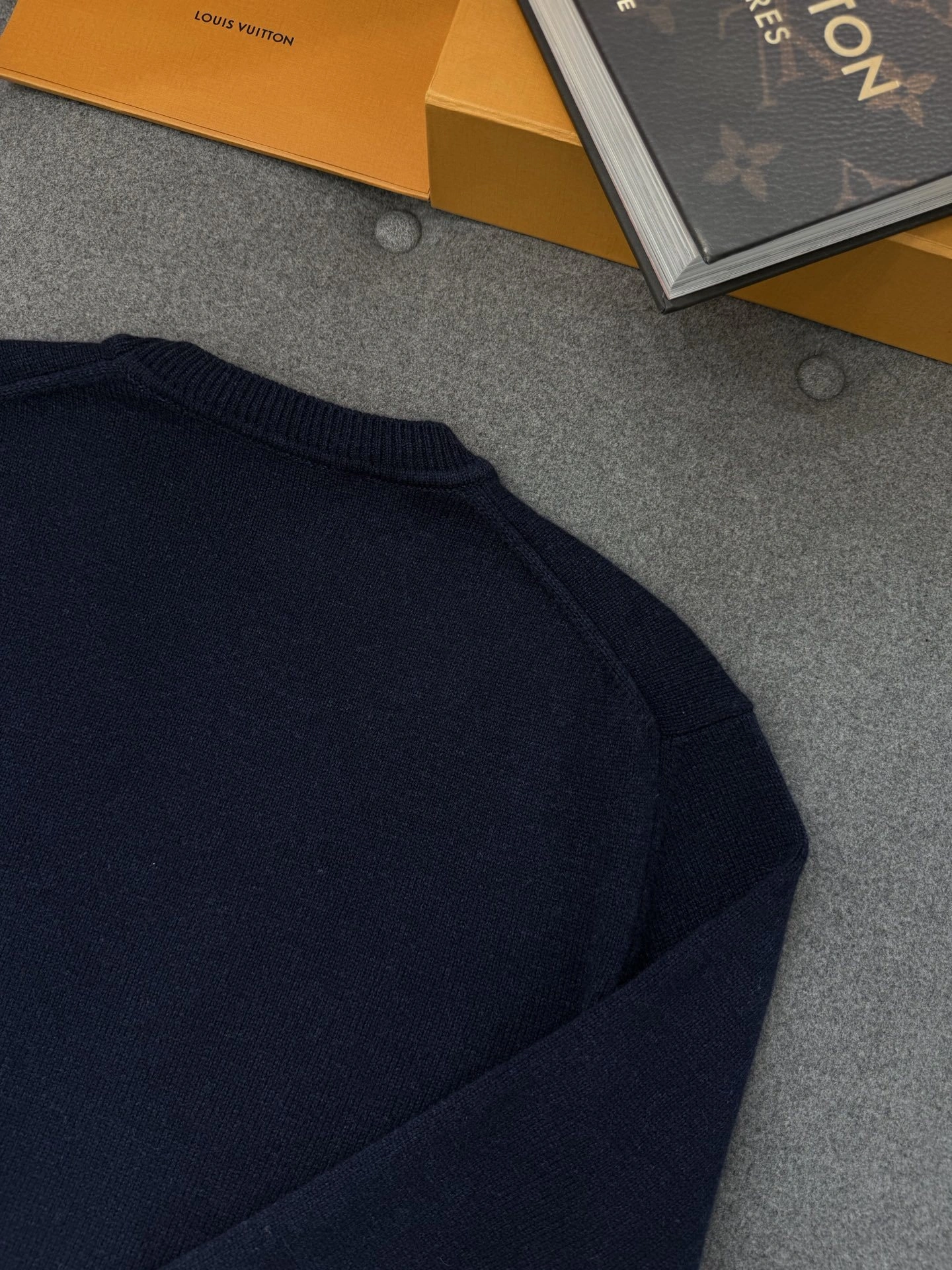 Bald Eagle-- 8V high quality version cashmere oversized item:E-F801L2778H