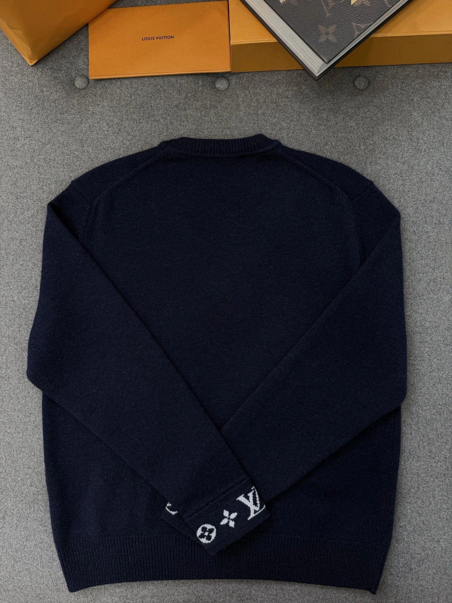 Bald Eagle-- 8V high quality version cashmere oversized item:E-F801L2778H