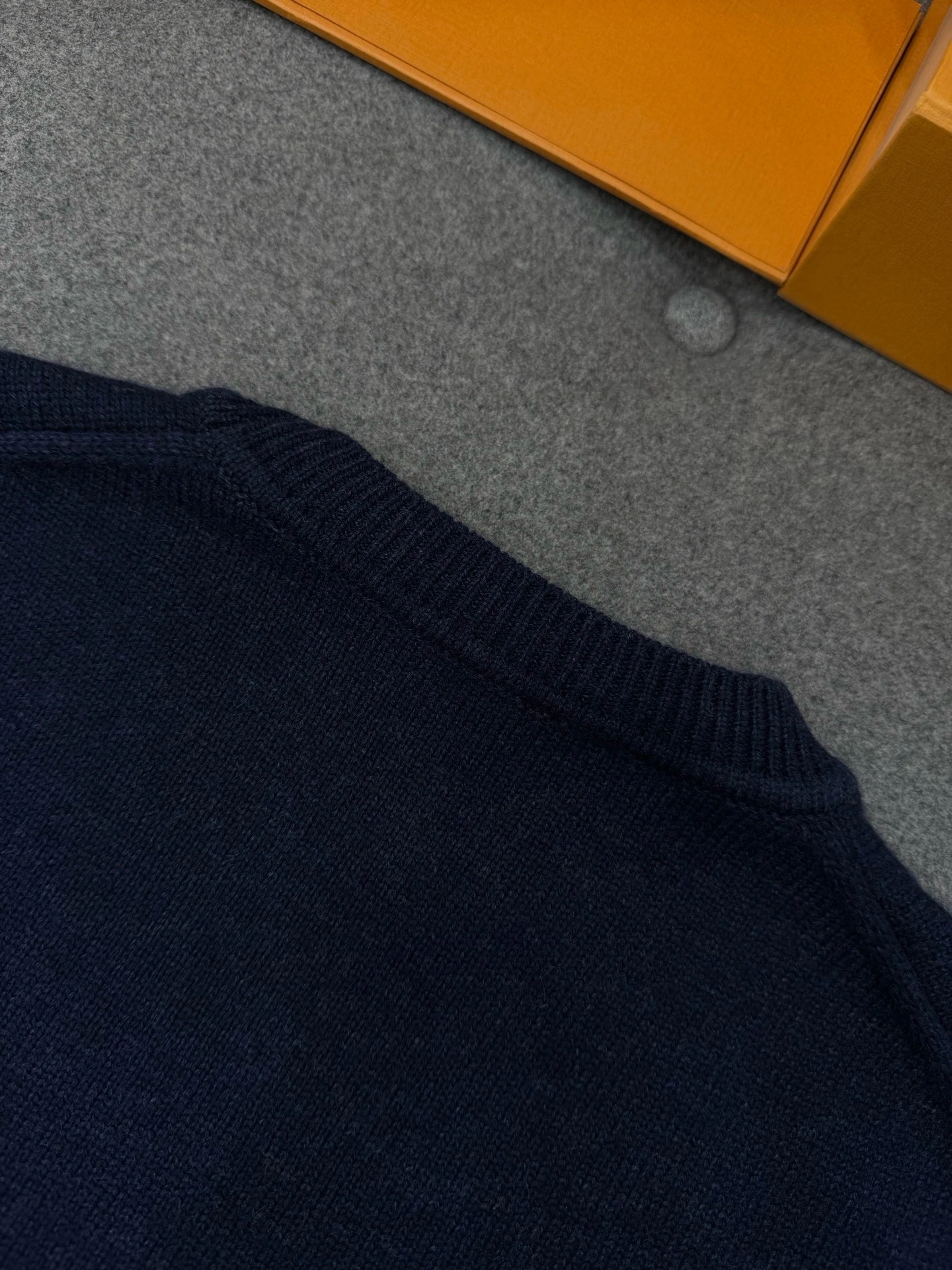Bald Eagle-- 8V high quality version cashmere oversized item:E-F801L2778H