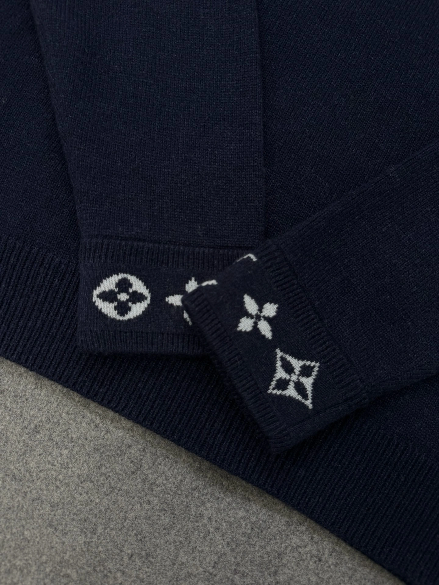 Bald Eagle-- 8V high quality version cashmere oversized item:E-F801L2778H