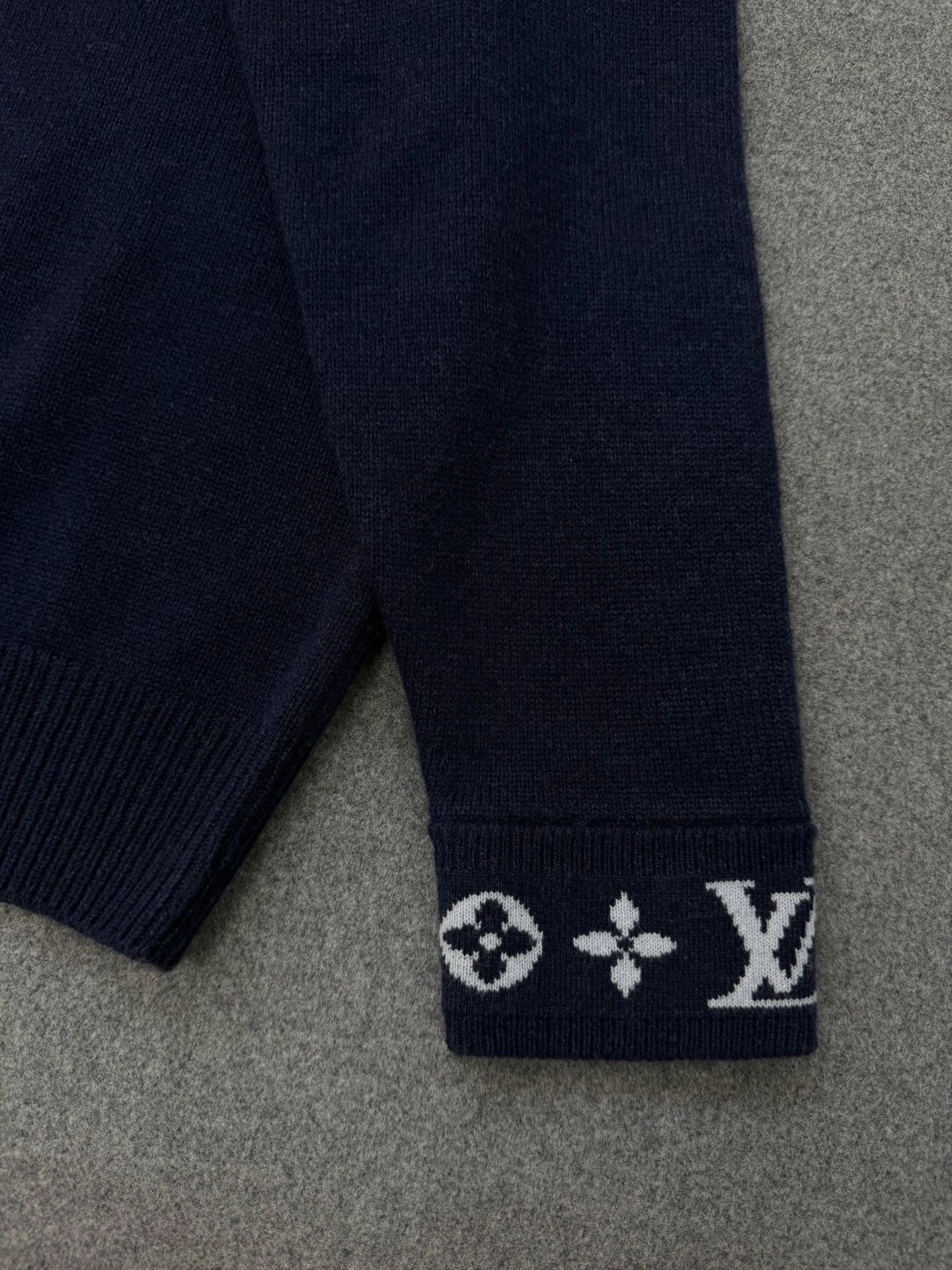 Bald Eagle-- 8V high quality version cashmere oversized item:E-F801L2778H