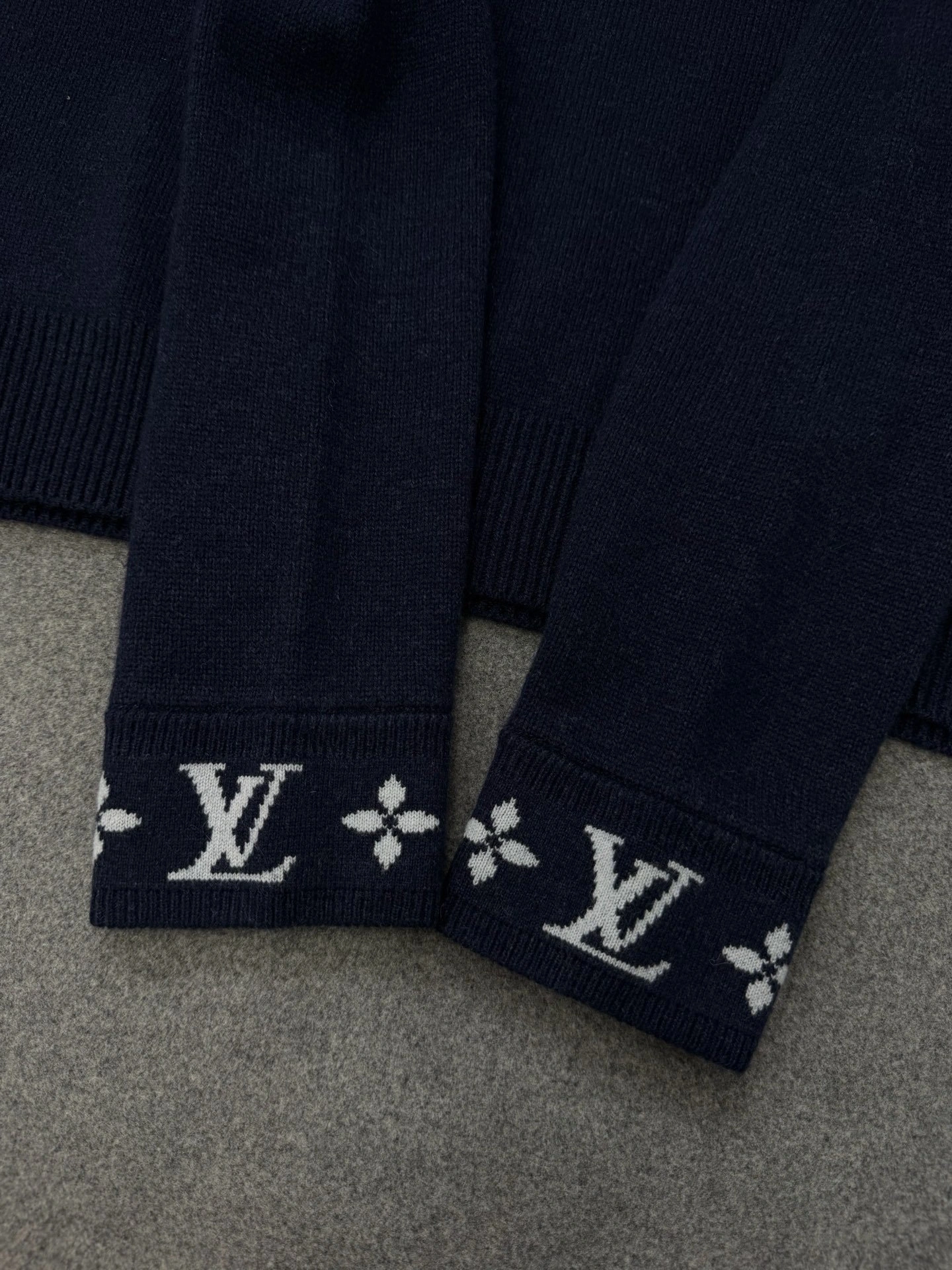 Bald Eagle-- 8V high quality version cashmere oversized item:E-F801L2778H