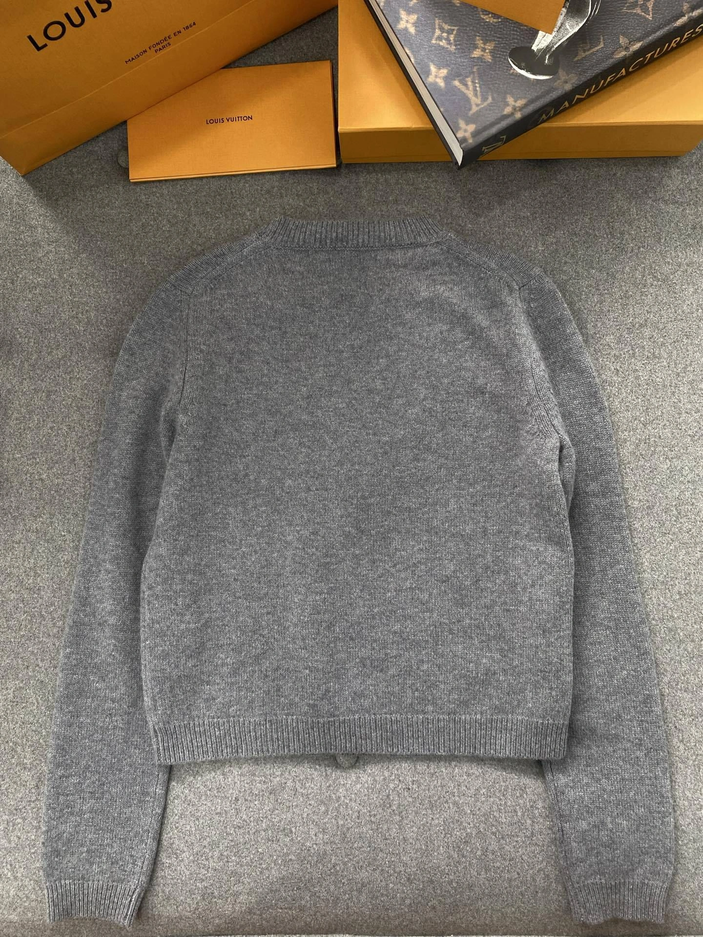 Bald Eagle-- 8V high quality version cashmere wool item: E-F801I2943H