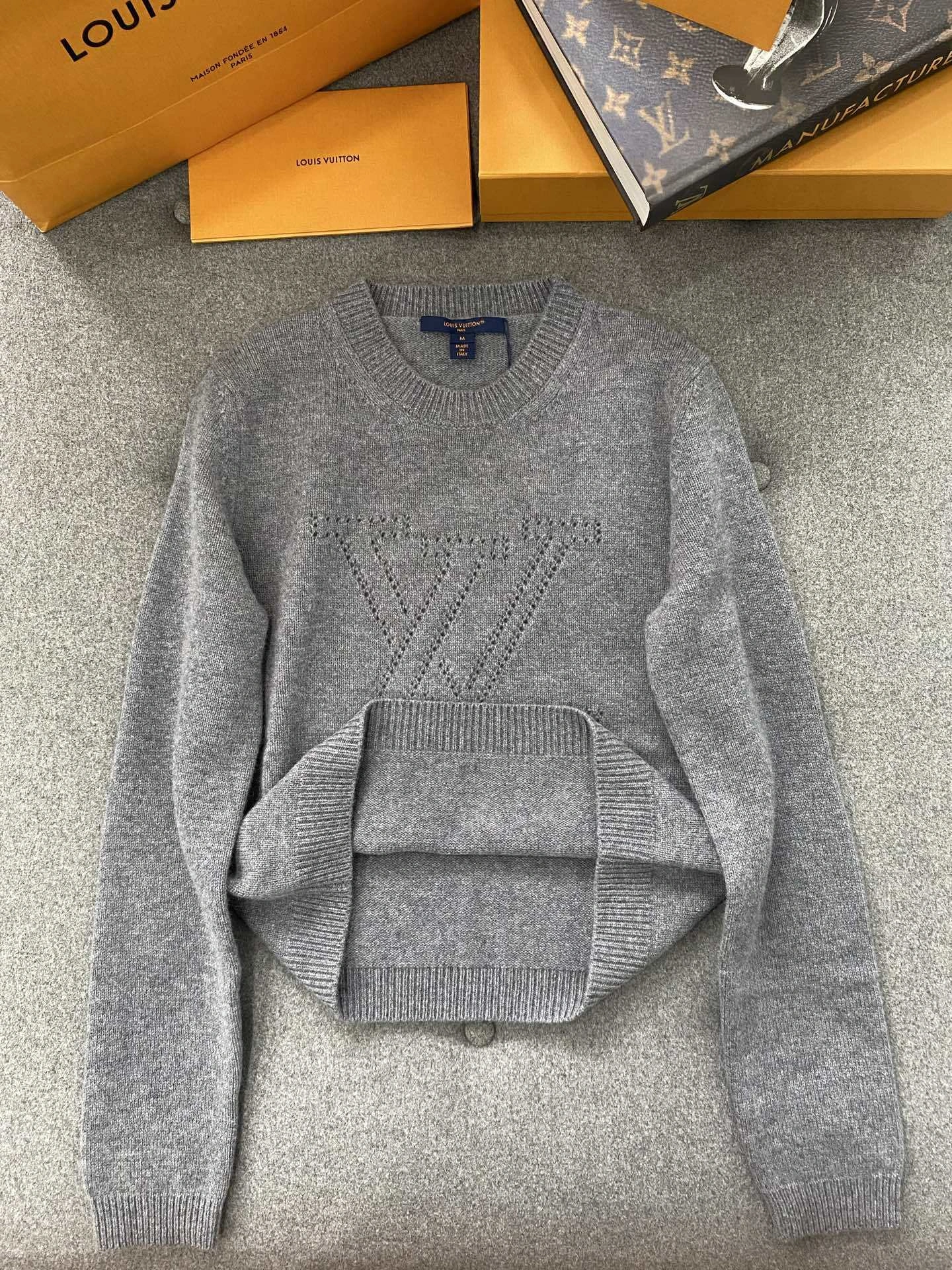 Bald Eagle-- 8V high quality version cashmere wool item: E-F801I2943H