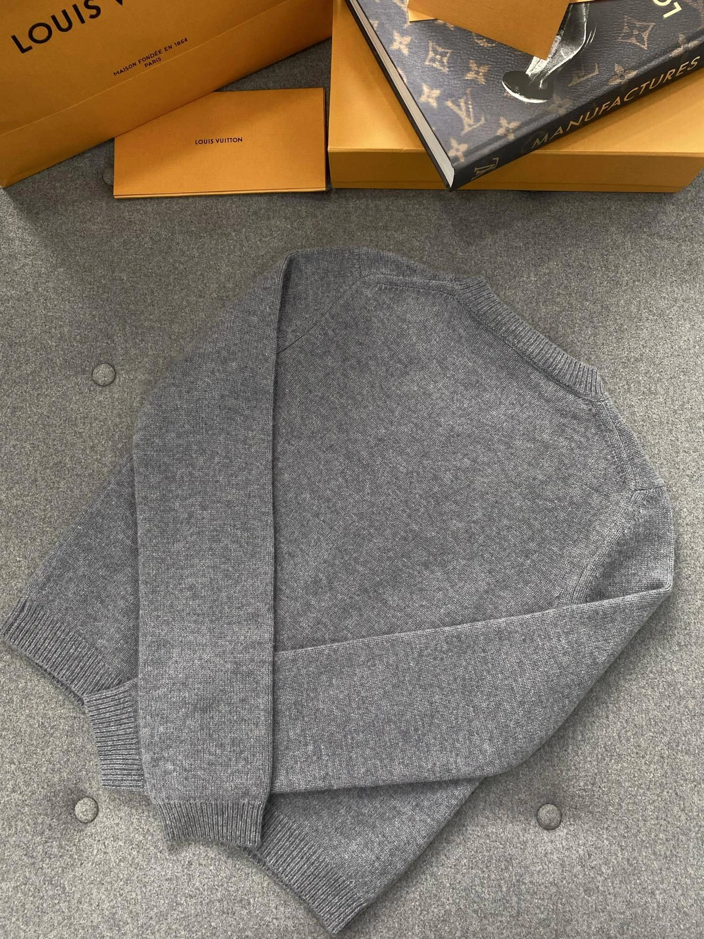 Bald Eagle-- 8V high quality version cashmere wool item: E-F801I2943H