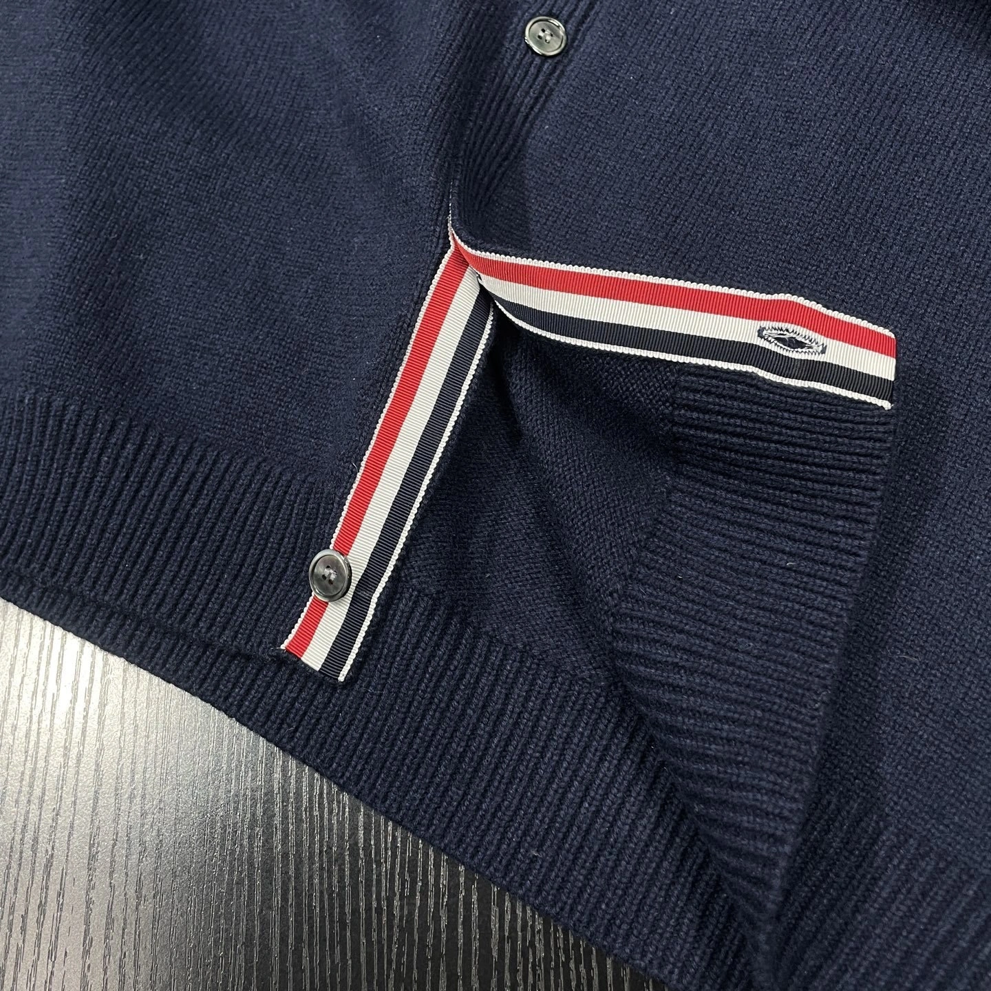 Bald Eagle- 2row95 Extrafine Merino Wool oversize item:E-F360K0320