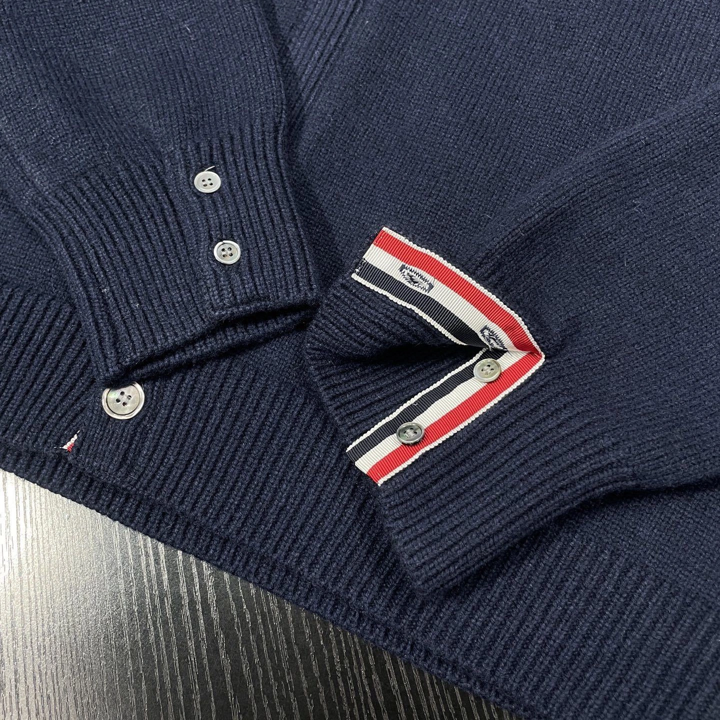 Bald Eagle- 2row95 Extrafine Merino Wool oversize item:E-F360K0320