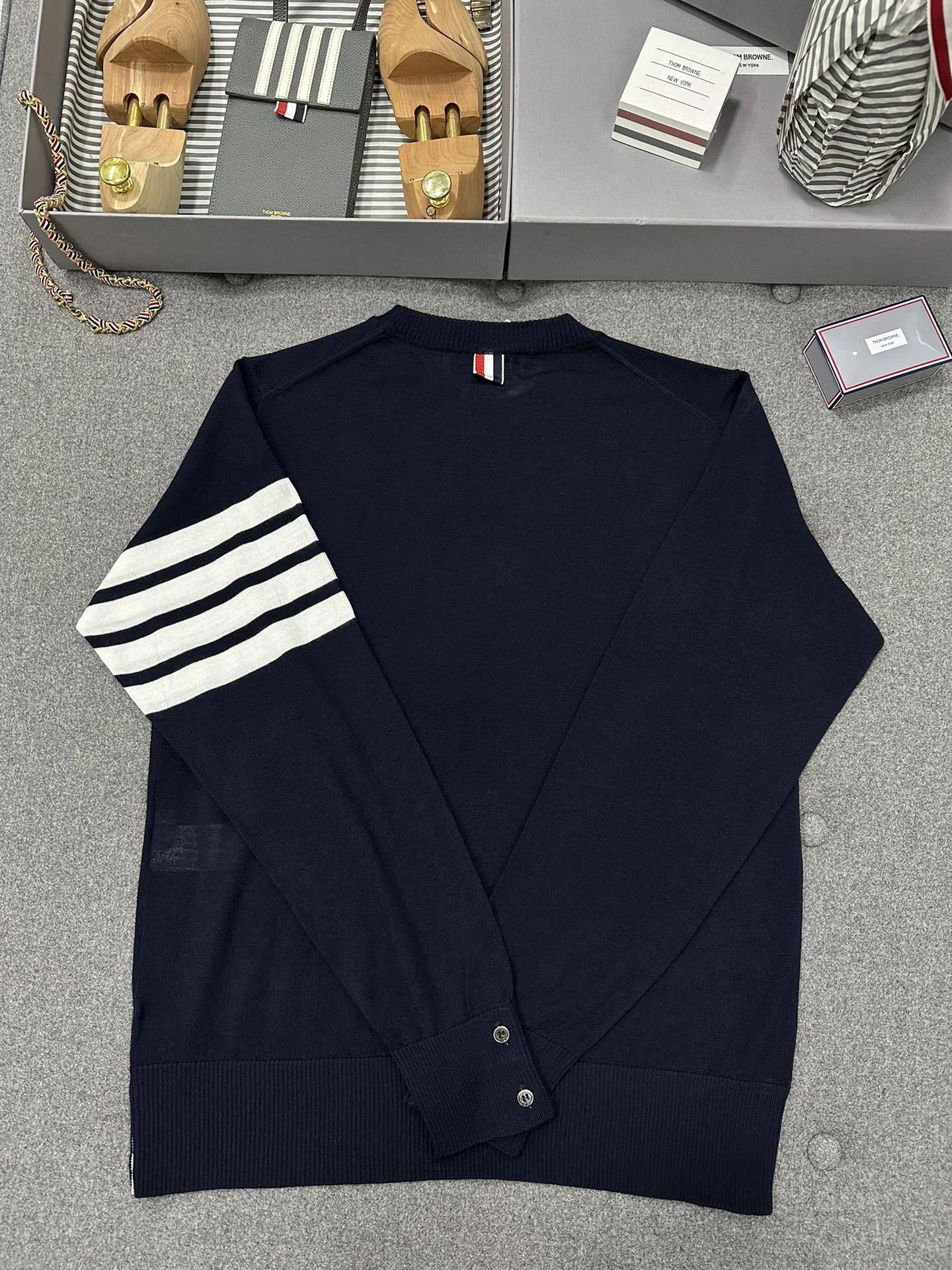 Bald Eagle- 2row95 high quality version wool 2colour item:E-F801I1811-2