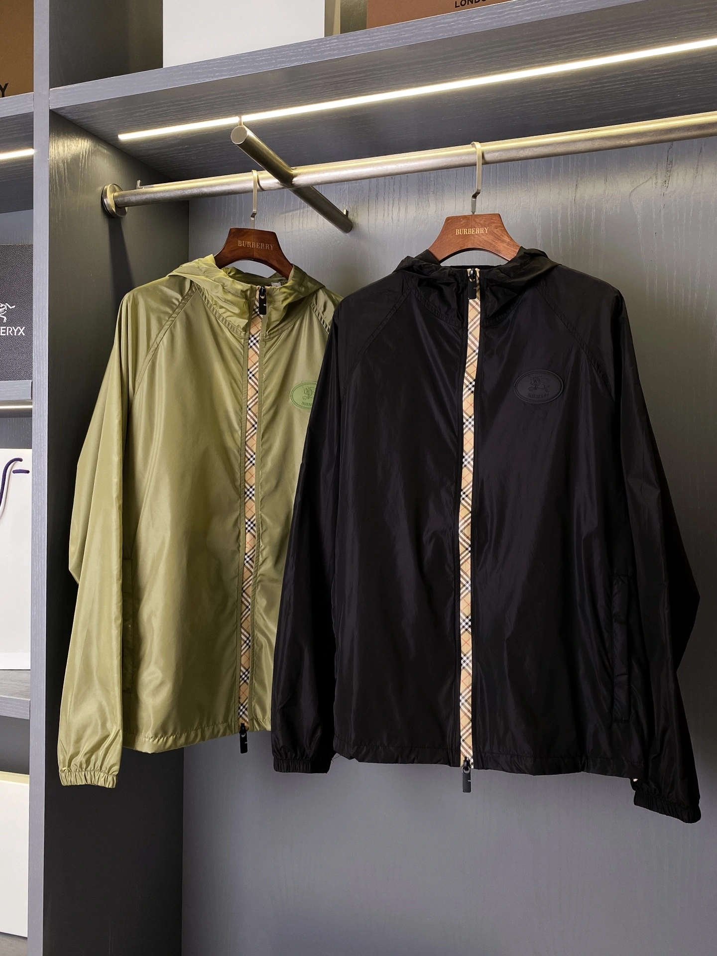 Bald Eagle- 2ur25rry nylon oversize 2colour item:E-F020J3737-2