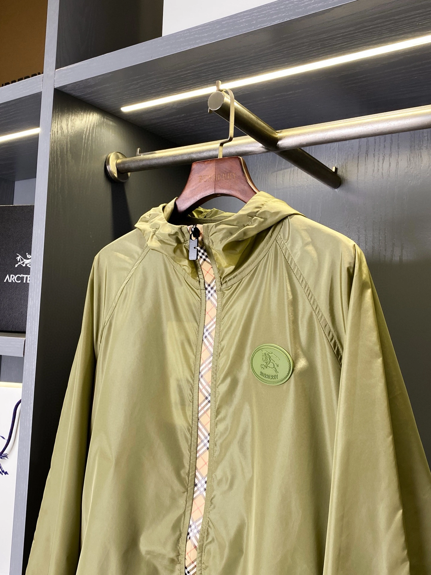 Bald Eagle- 2ur25rry nylon oversize 2colour item:E-F020J3737-2