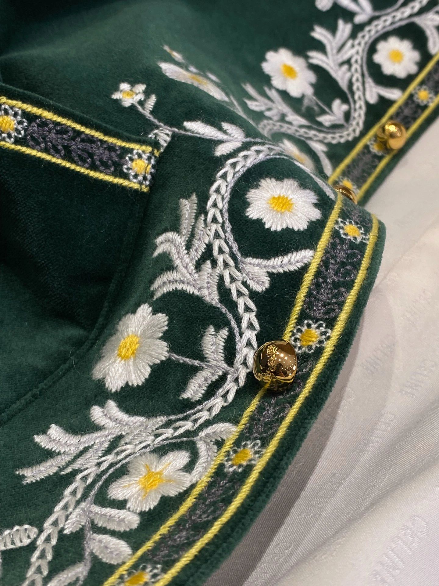 Bald Eagle- 358i95 embroidery item:E-F020H1204