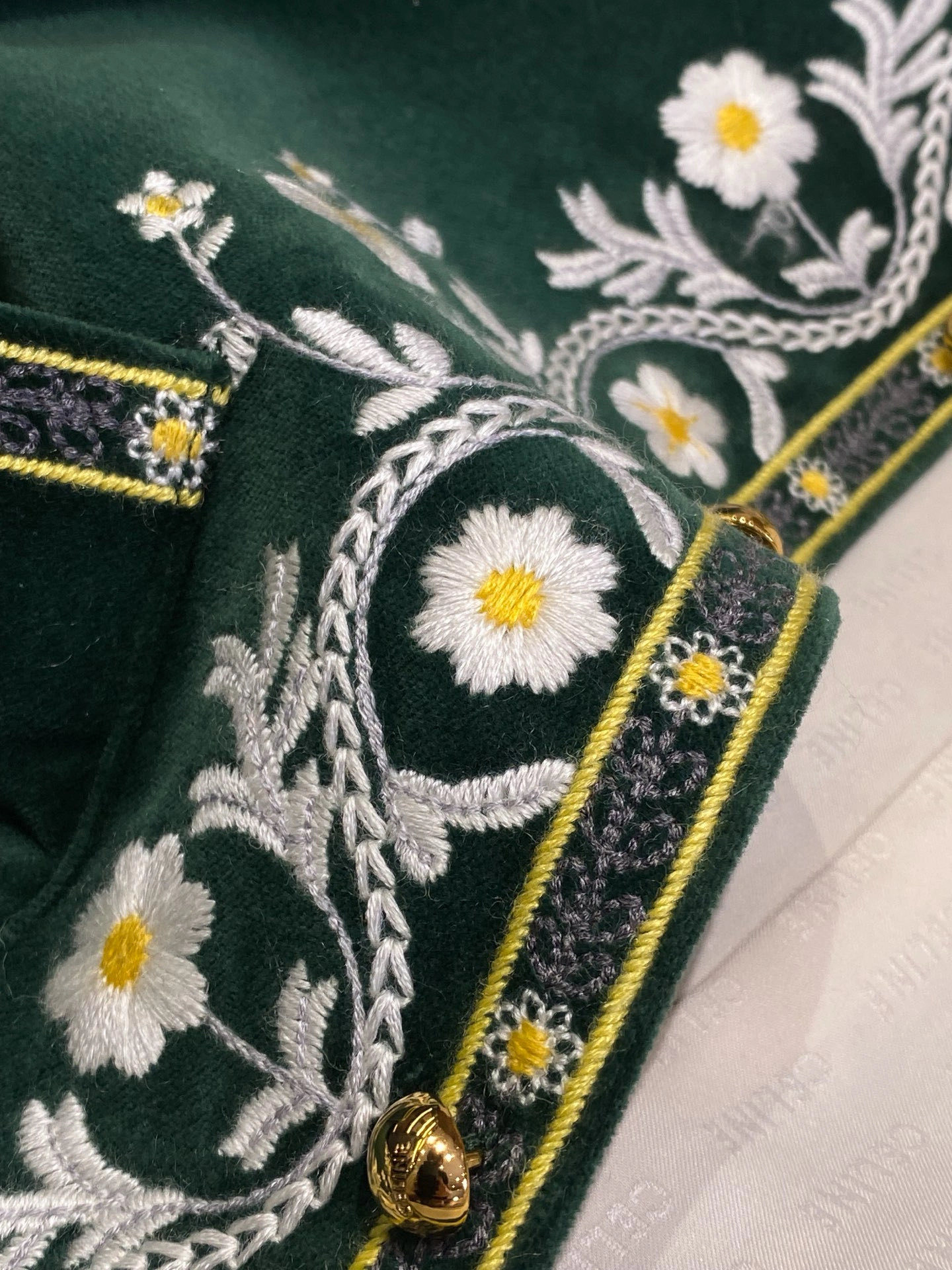 Bald Eagle- 358i95 embroidery item:E-F020H1204
