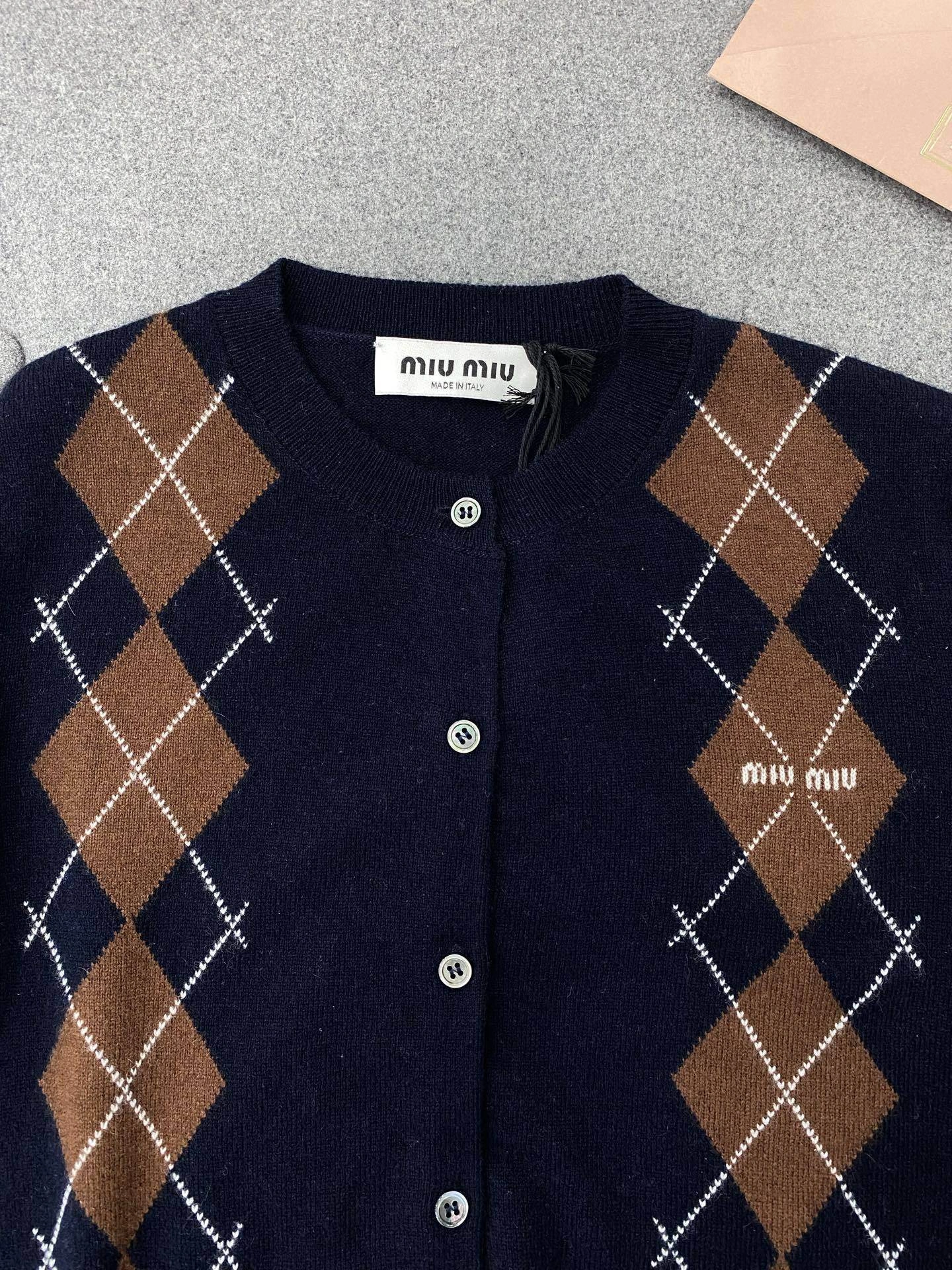 Bald Eagle- 7iu7iu high quality version cashmere item:E-F801J2529H