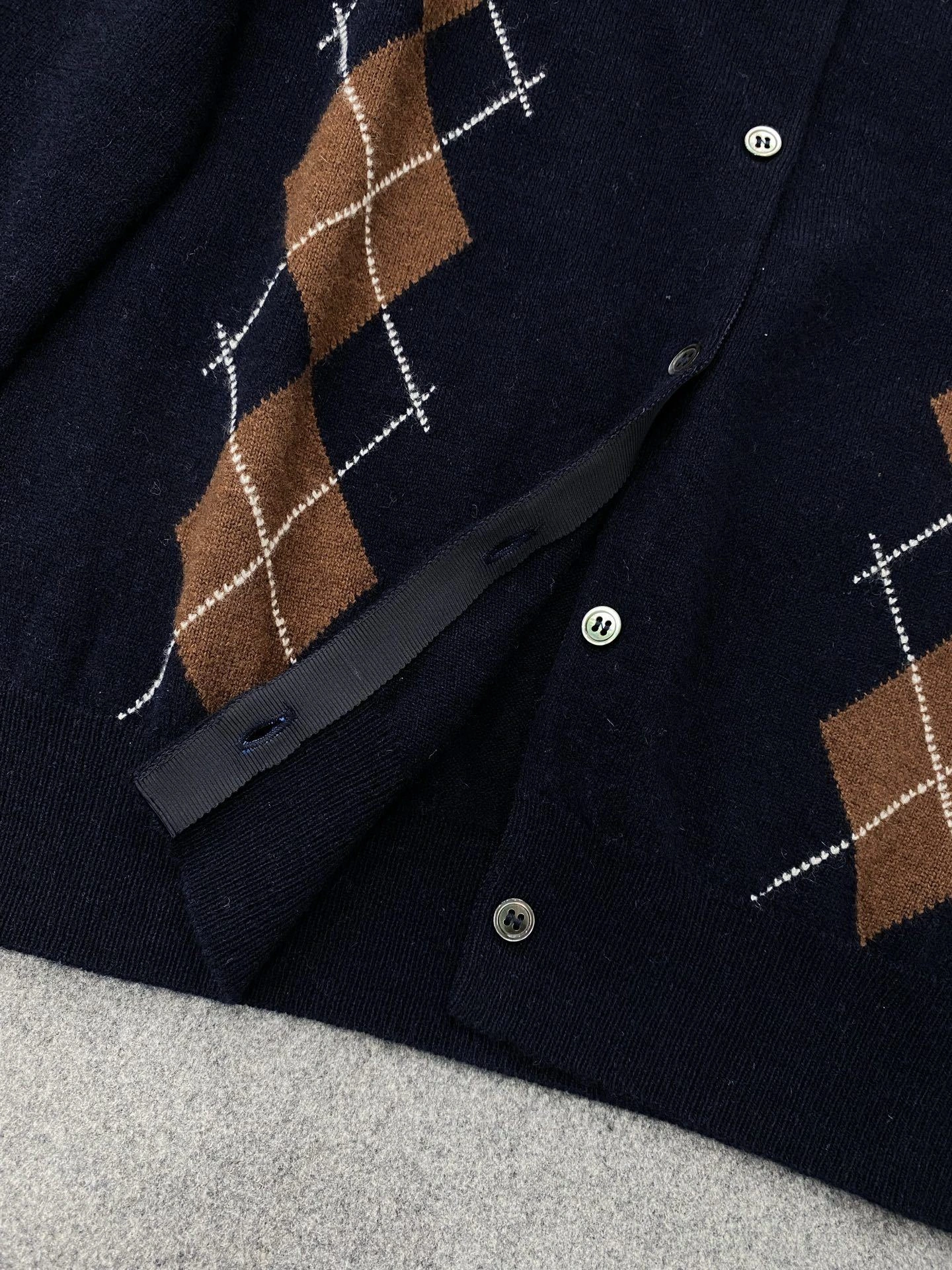 Bald Eagle- 7iu7iu high quality version cashmere item:E-F801J2529H