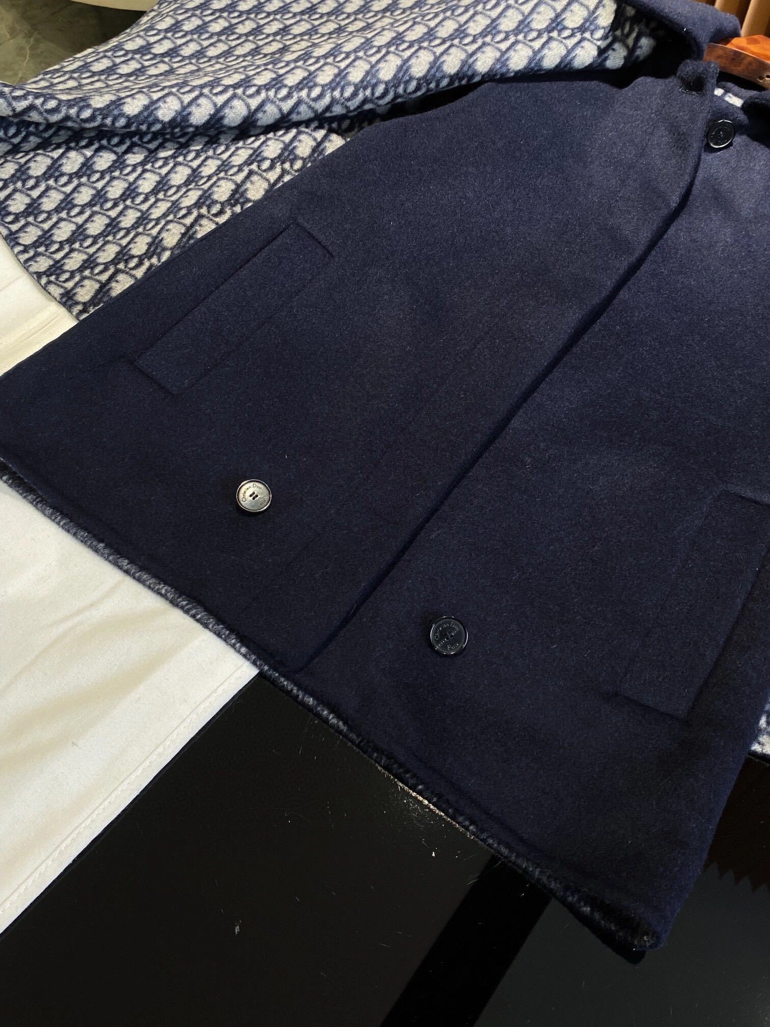 Bald Eagle- 7o9385r Cashmere high quality version item:D-F020J2636