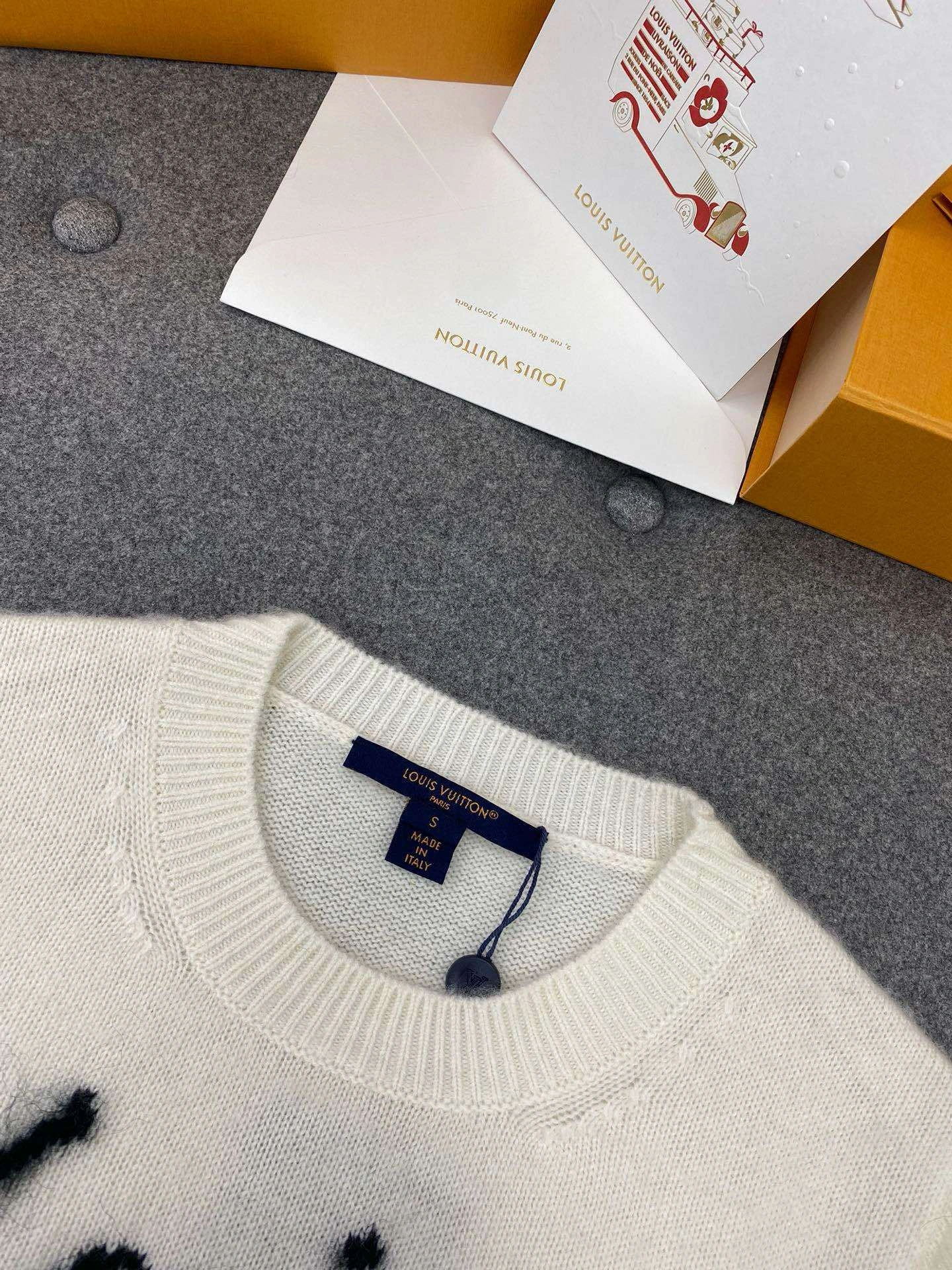 Bald Eagle- 8V cashmere high quality versionmiumiu item:D-F801L0905