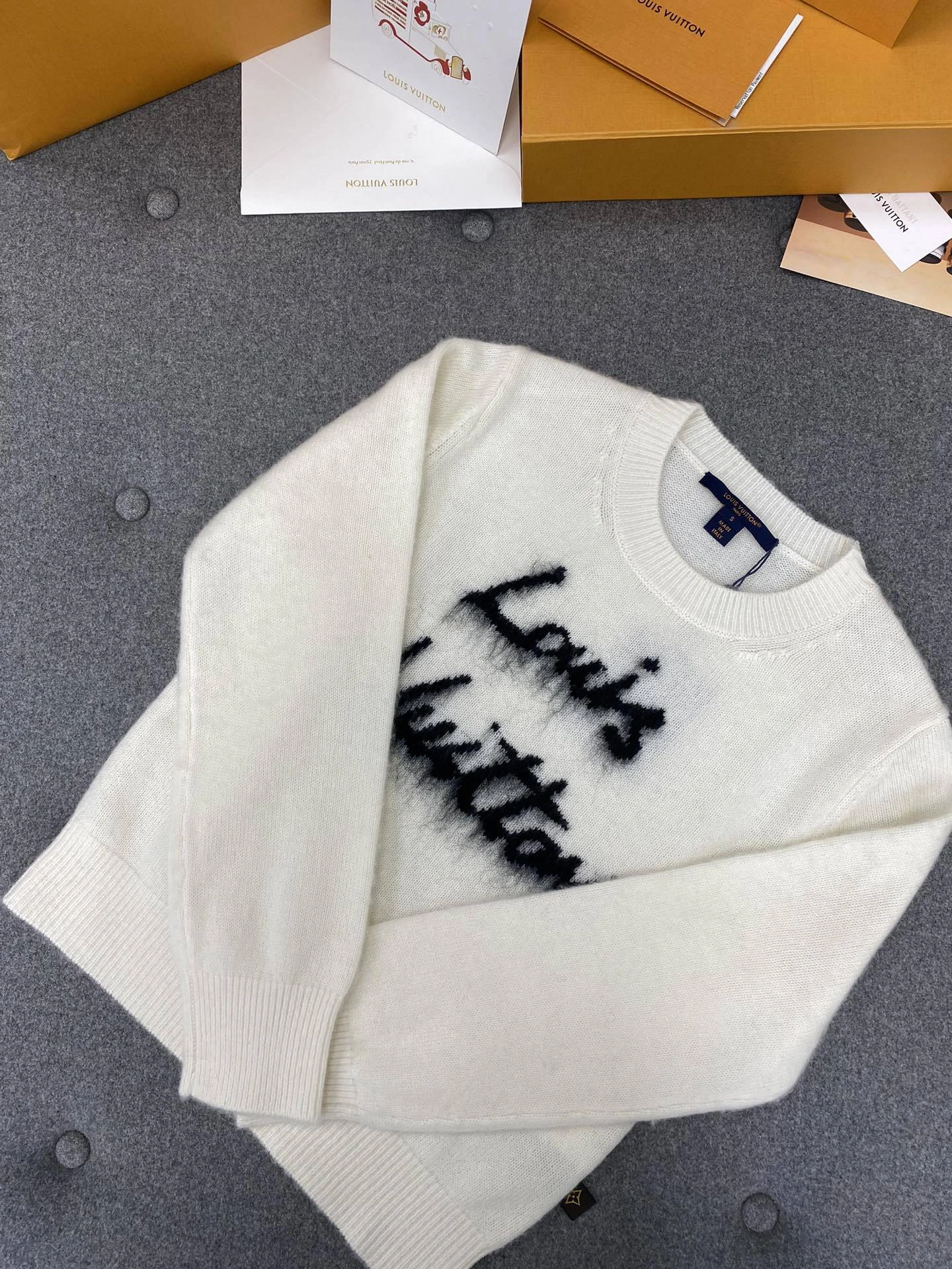 Bald Eagle- 8V cashmere high quality versionmiumiu item:D-F801L0905