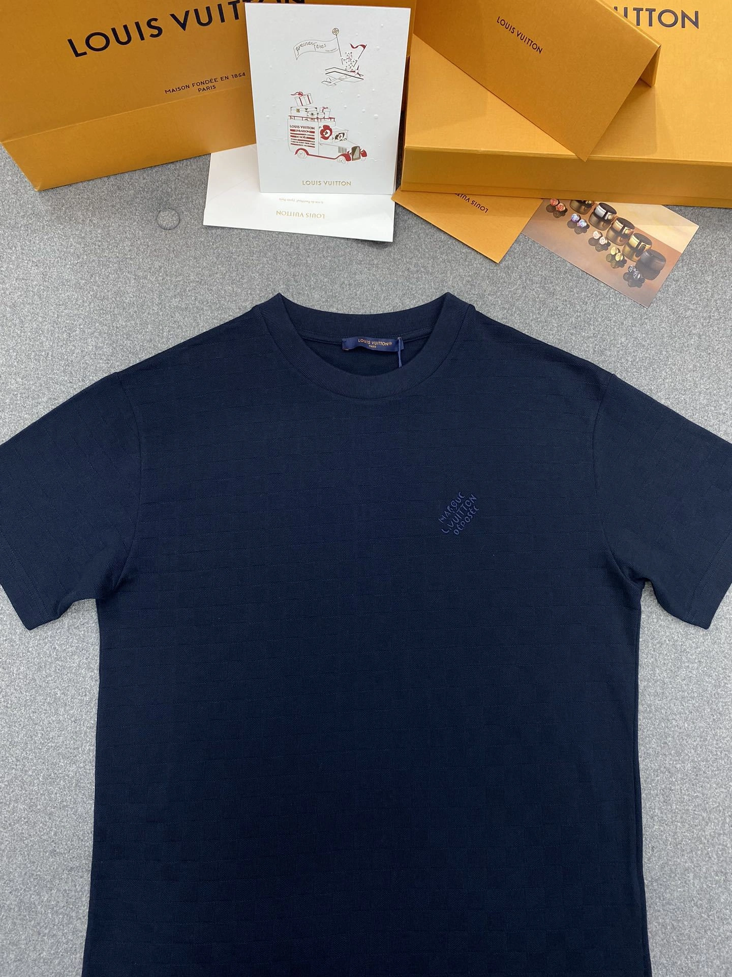 Bald eagle- 8V high quality version 2Colour item:D-F801G0709-2