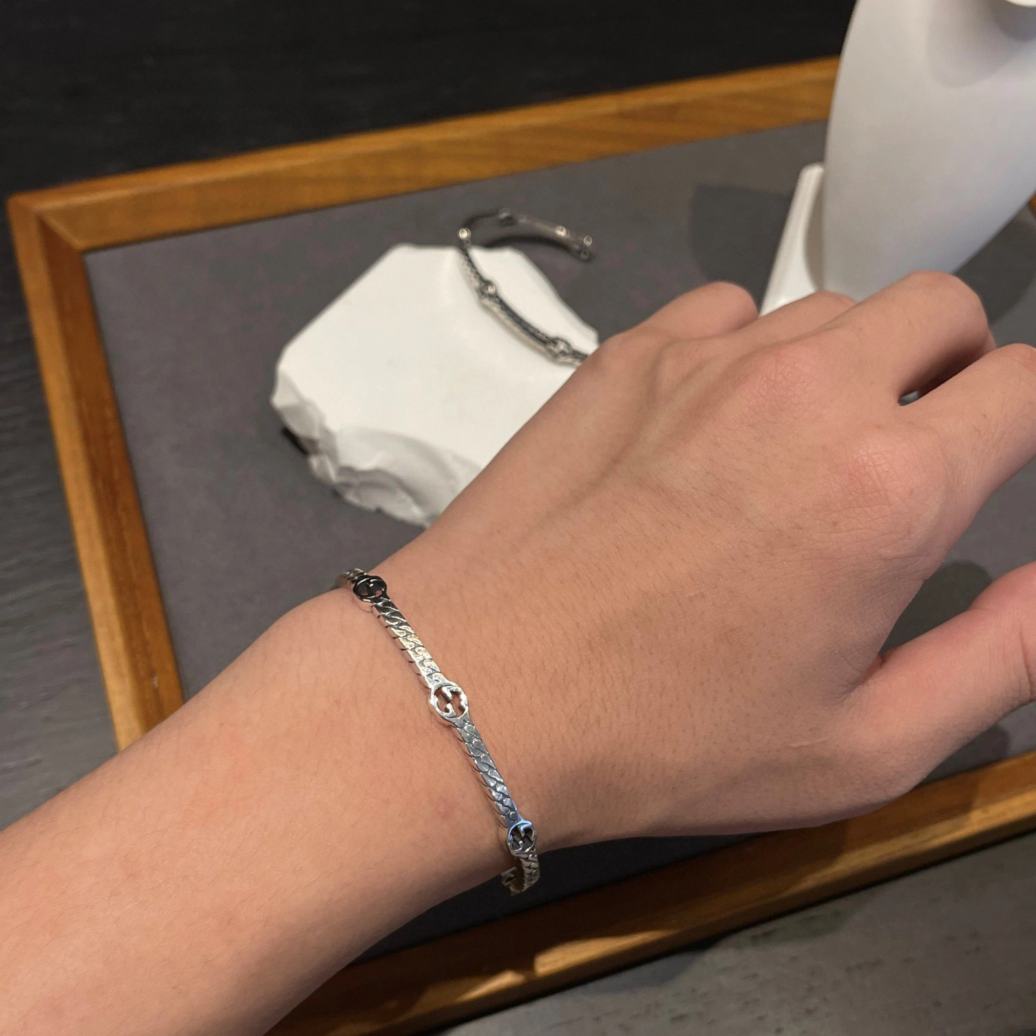 &&Barbara----- item:B-S092H1852