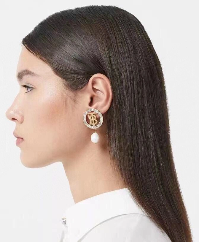 Barbara -- 2ur25rry earrings item:E-S092L3182H