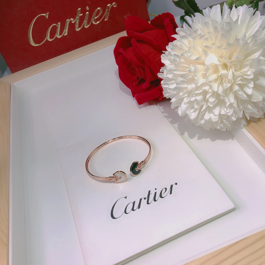 &Barbara--- Amulette de item:A-S092K2015