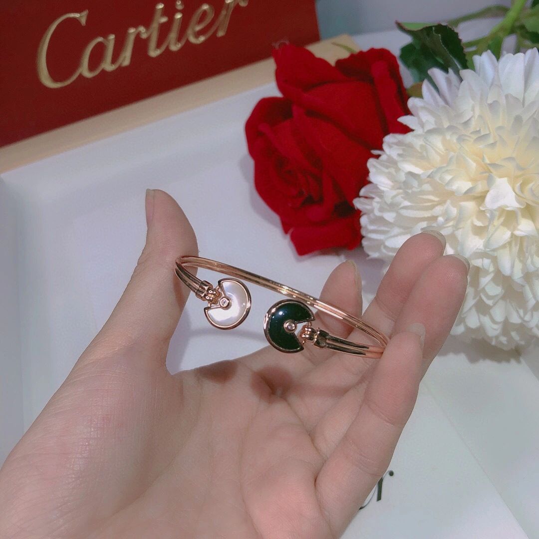 &Barbara--- Amulette de item:A-S092K2015