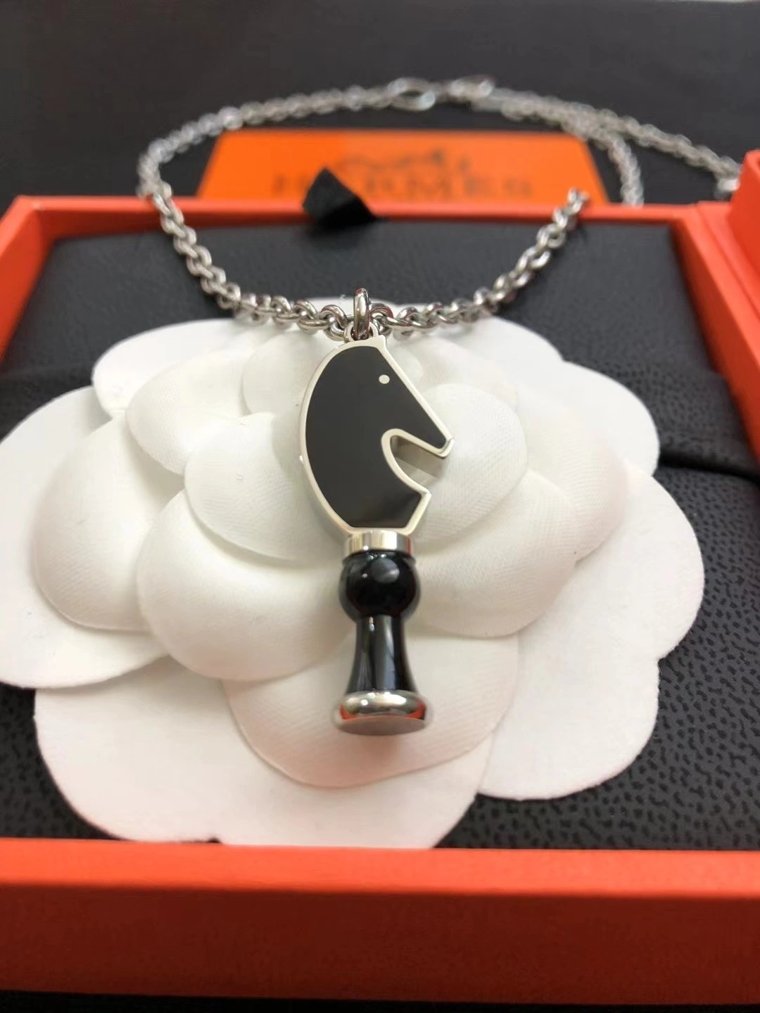 Barbara -- H5r75s necklace 2colour item:E-S092L3151-2H