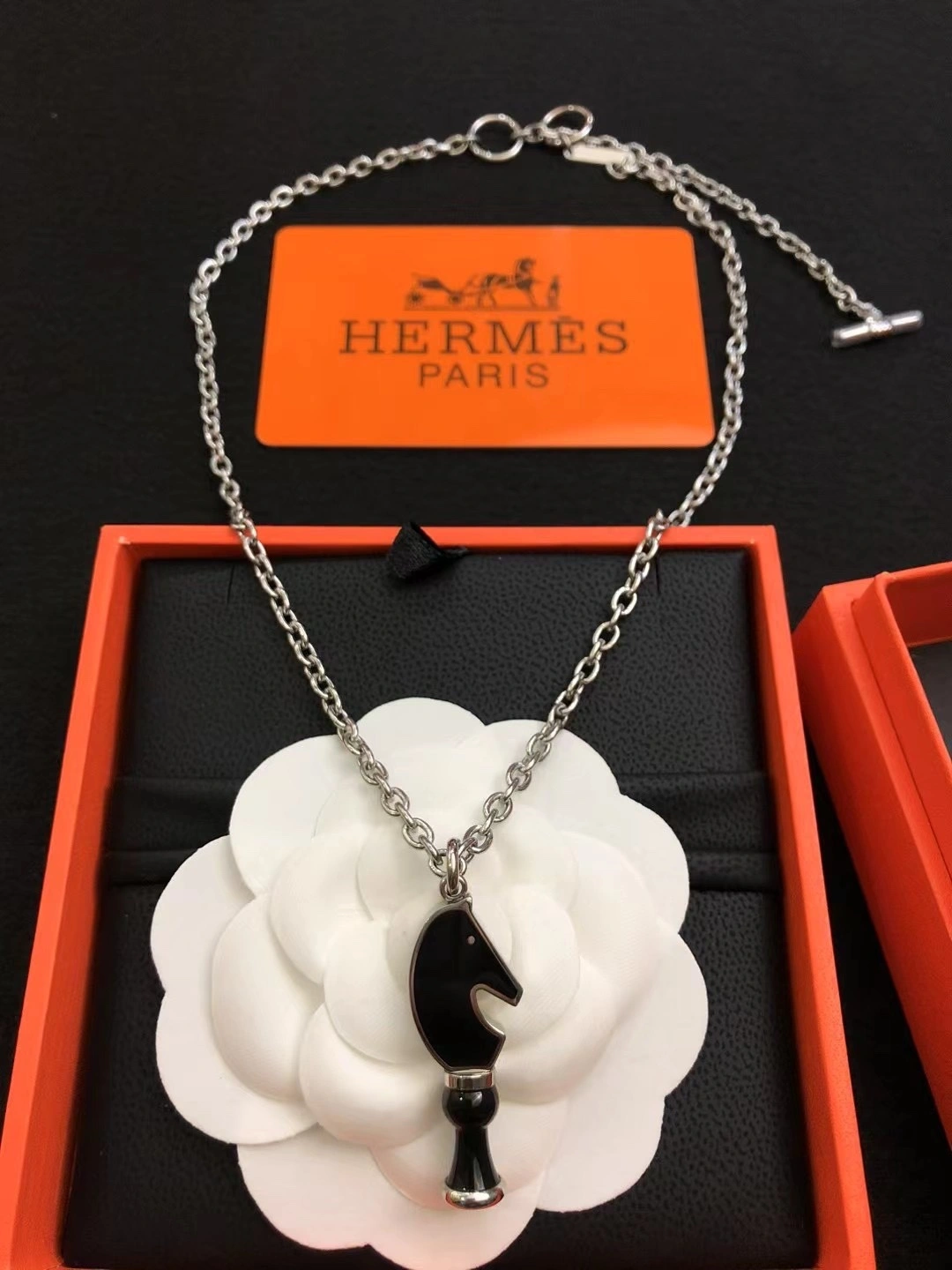 Barbara -- H5r75s necklace 2colour item:E-S092L3151-2H