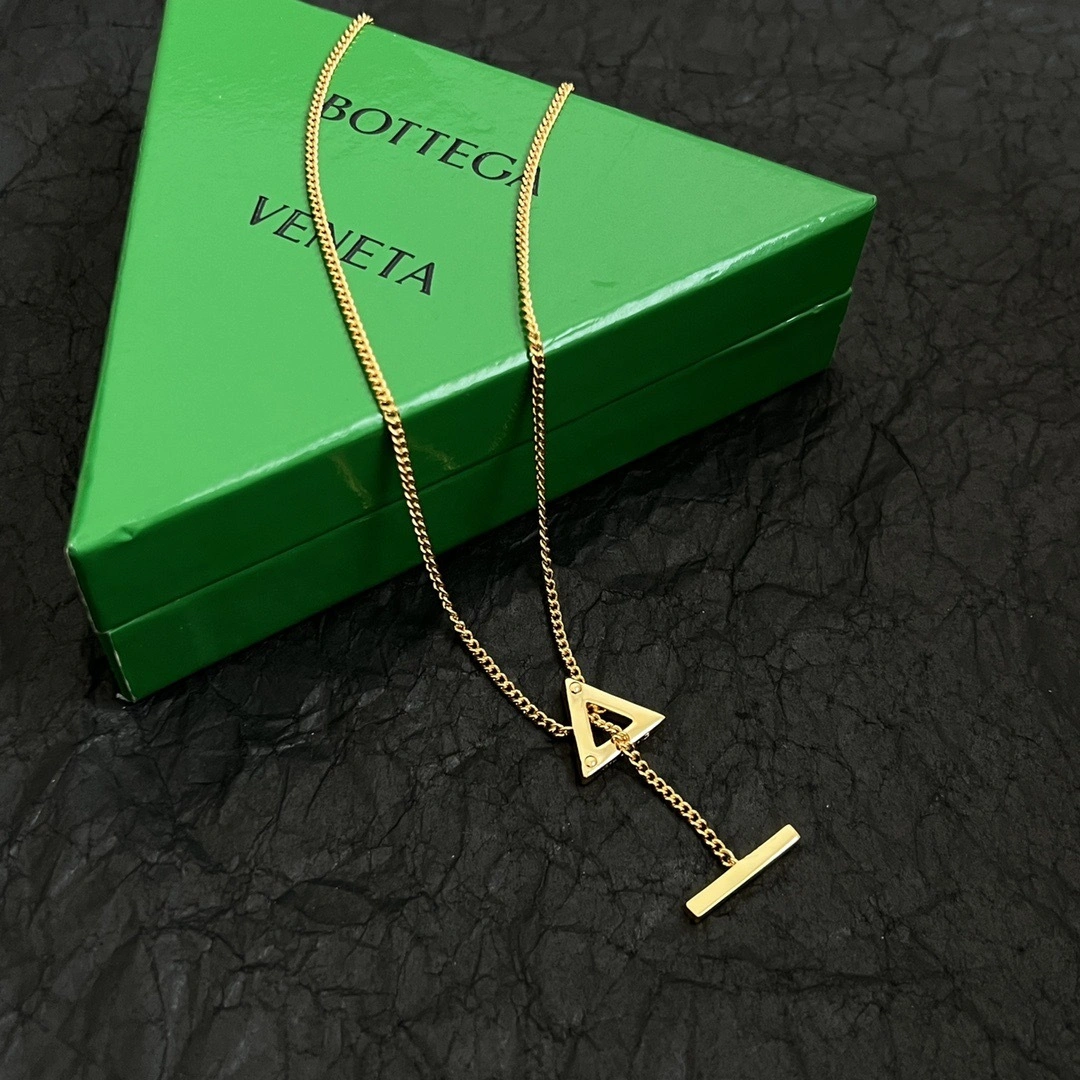 Barbara -- V595t1 necklace 2colour item:E-S092L3165-2H