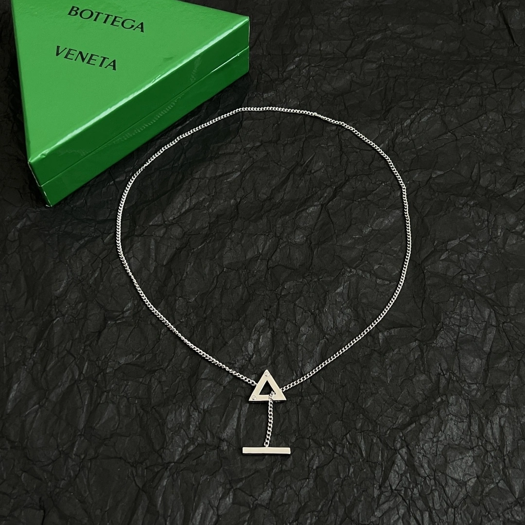 Barbara -- V595t1 necklace 2colour item:E-S092L3165-2H