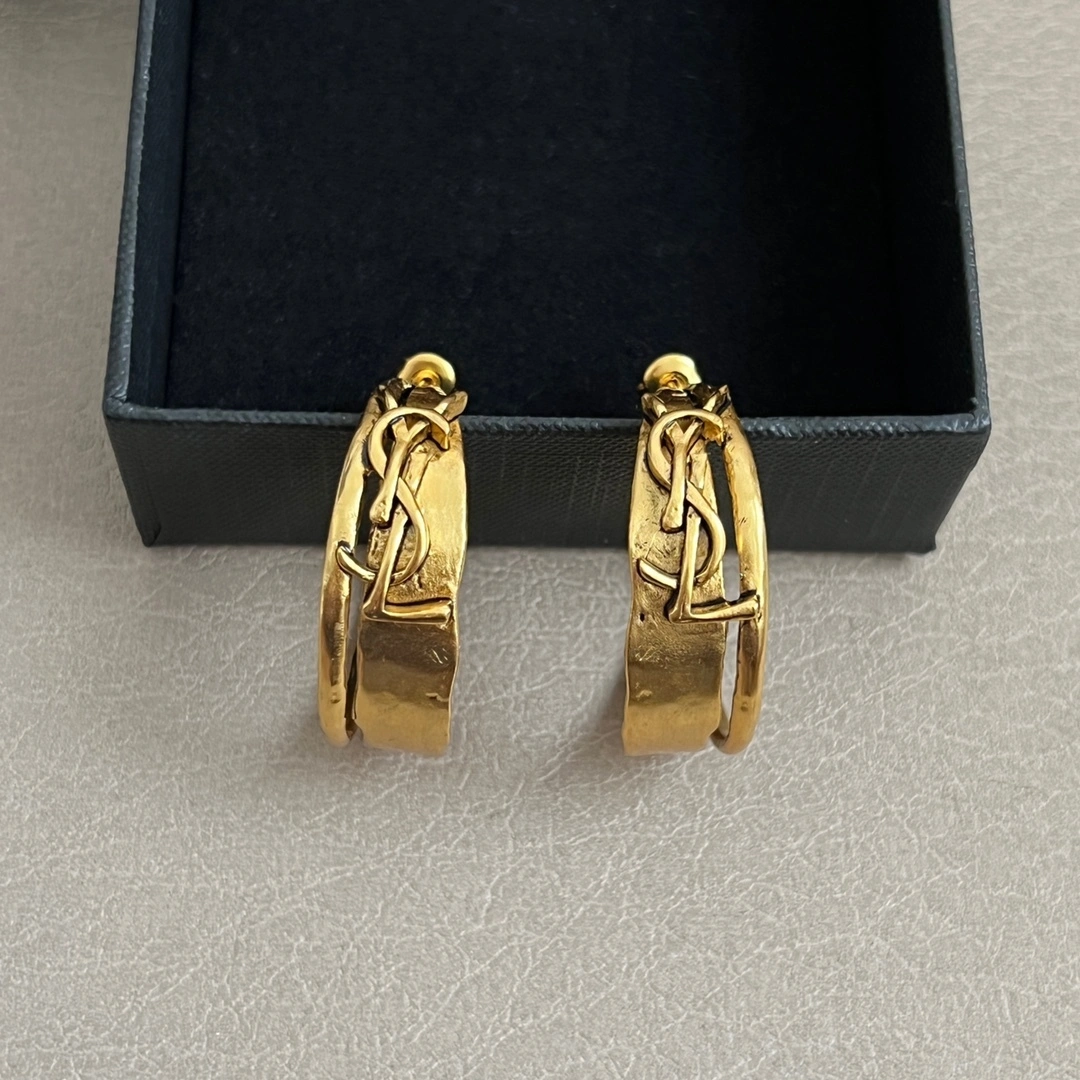 Barbara -- Yv5s earrings item:E-S092L3181H