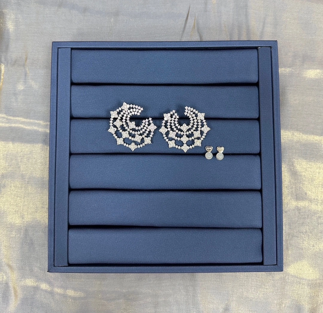 Barbara-- 1p7 earrings item : E-S092J2933H