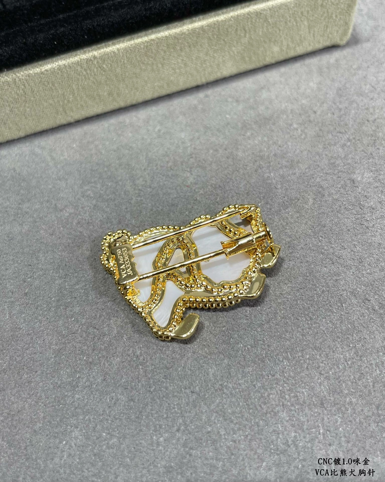 Barbara-- 1rp58s brooches item : E-S092J3139H
