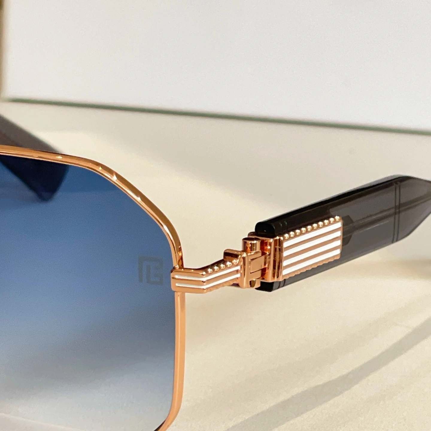 Barbara-- 21871i9 MODEL：Soldier C-159A-42  BLK-GLD 8Colour item:E-S132L0464-8H