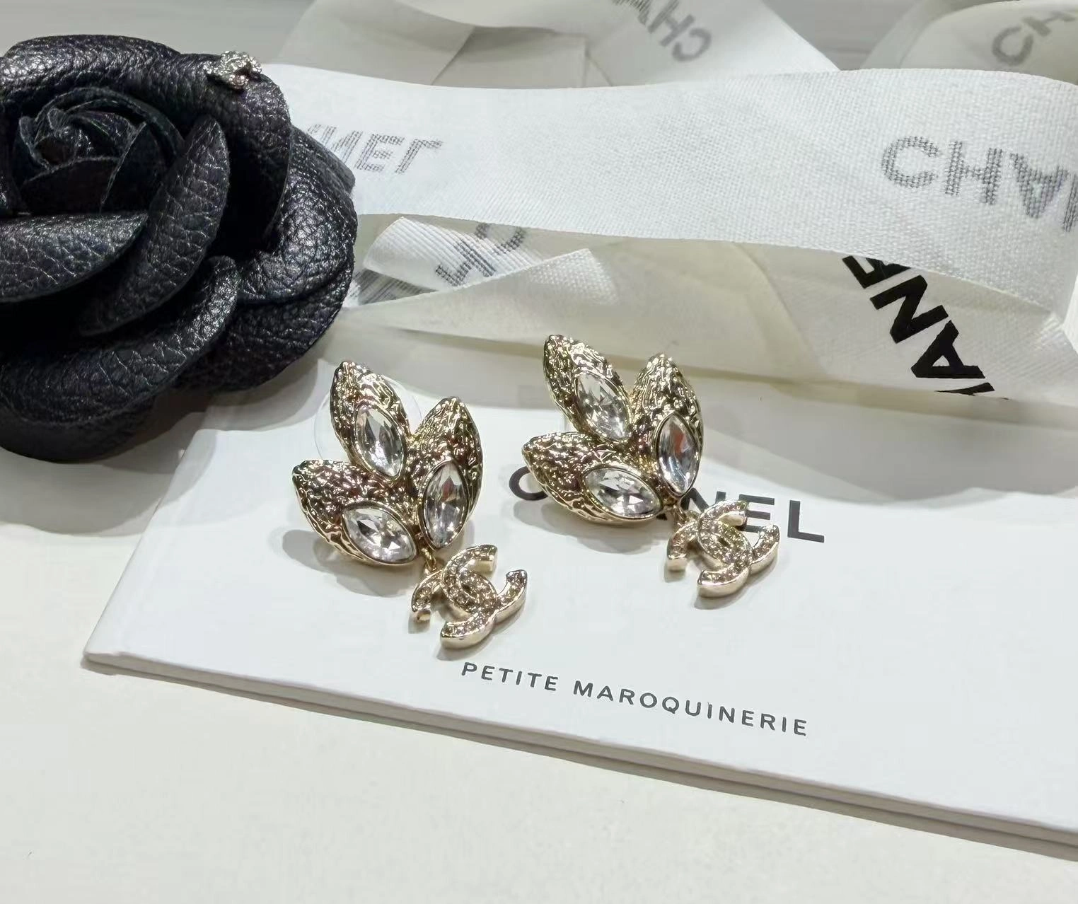 Barbara-- 3h1958 26c earrings item:E-S092L3133H