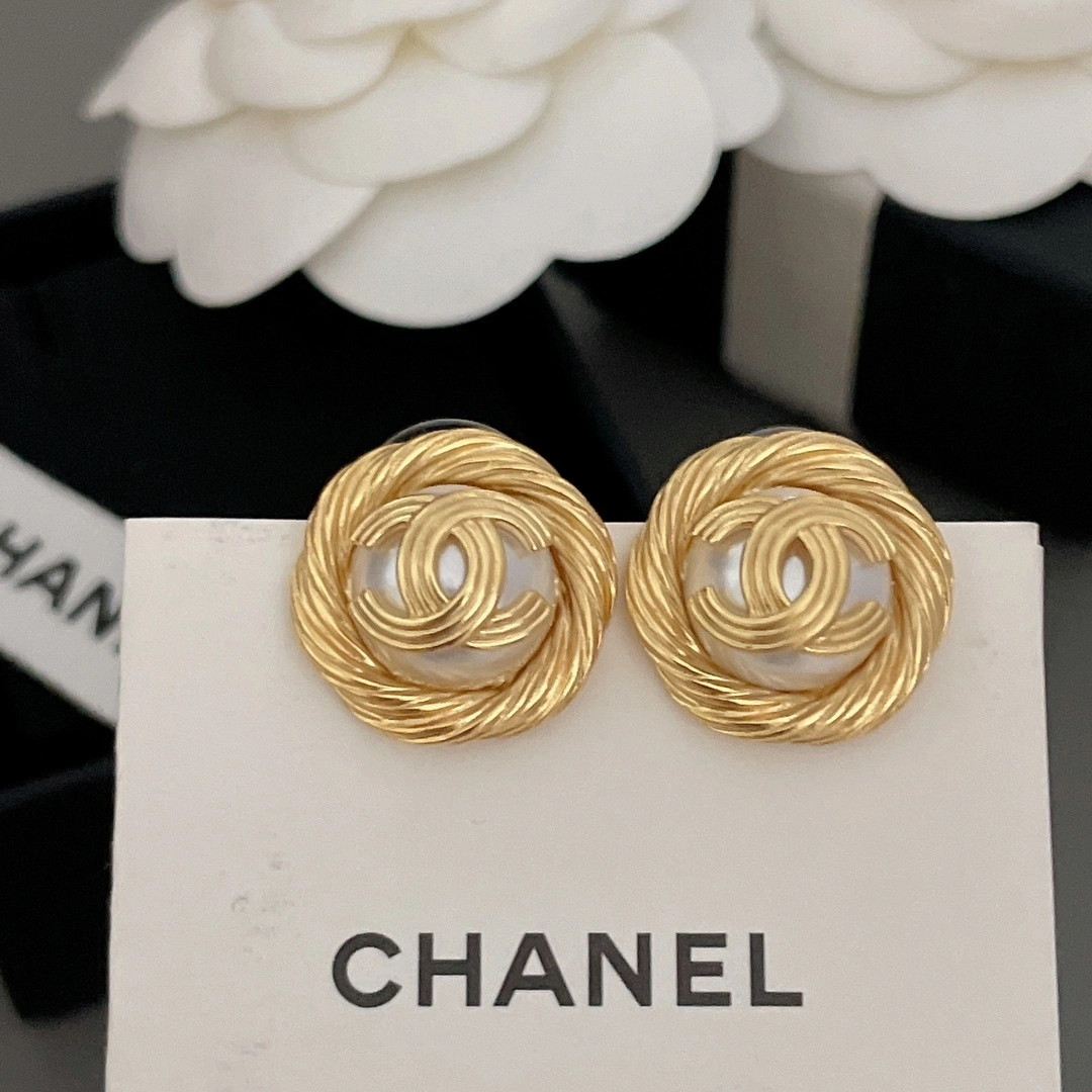 Barbara-- 3h1958 Vintage earrings item:F-S092A1035H