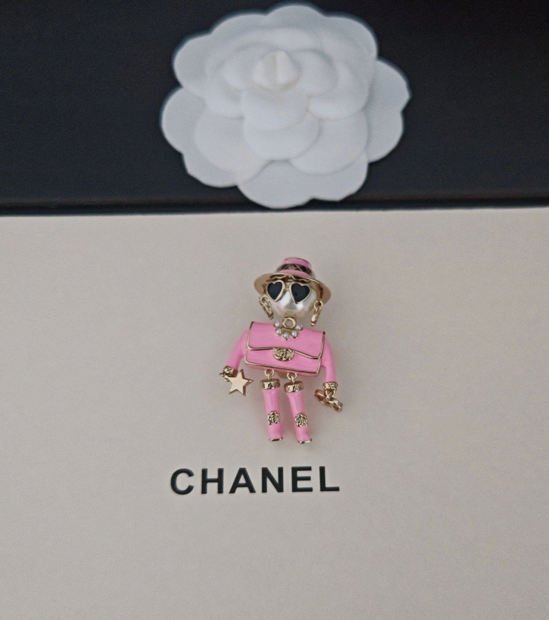 Barbara-- 3h1958 brooches item : E-S092J3104H