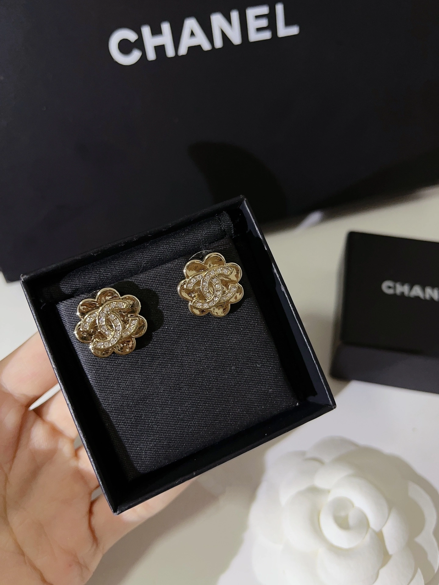 Barbara-- 3h1958 earrings item : E-S092J2941H
