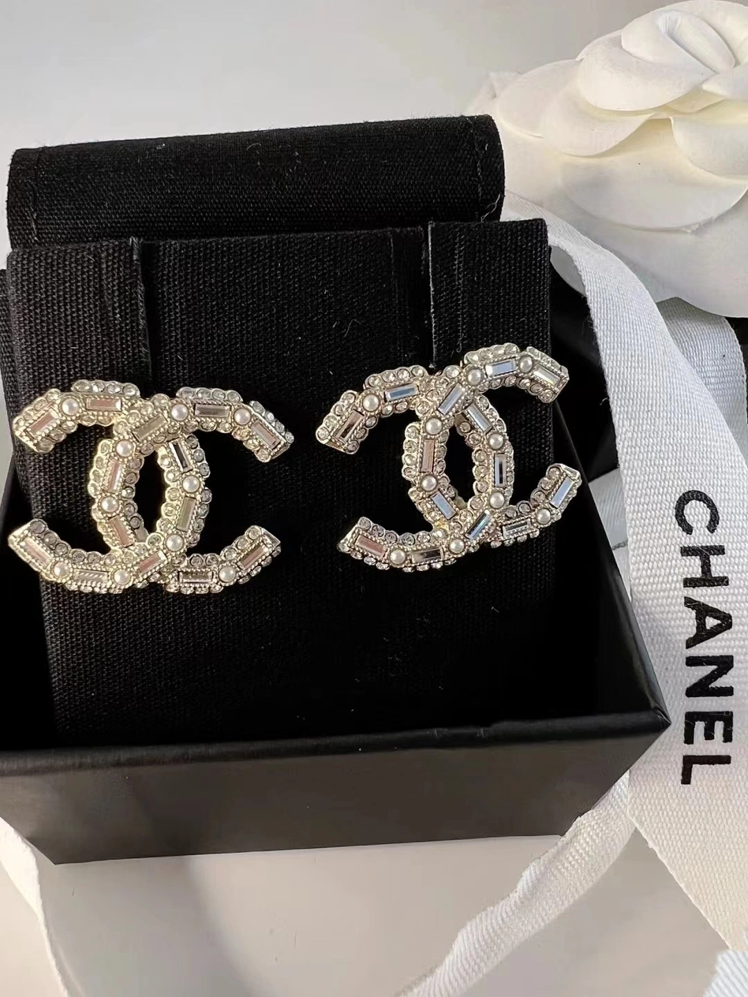 Barbara-- 3h1958 earrings item : E-S092J2944H