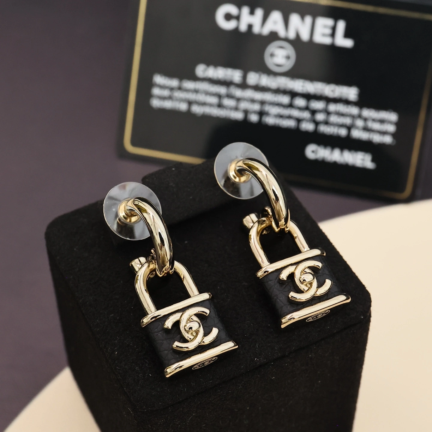Barbara-- 3h1958 earrings item : E-S092J3102H